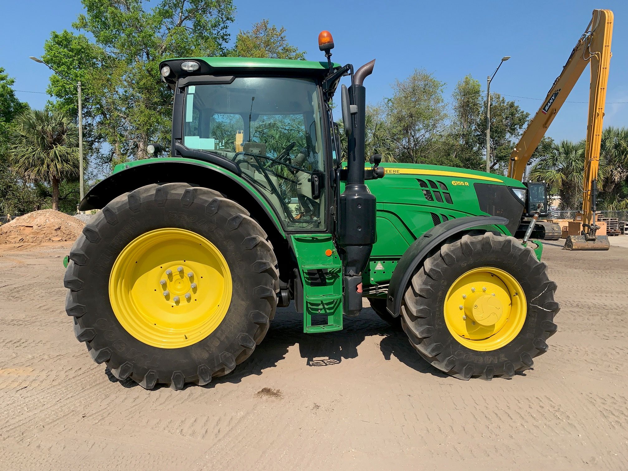 2019 JOHN DEERE 6155R Photo 5 Thumbnail