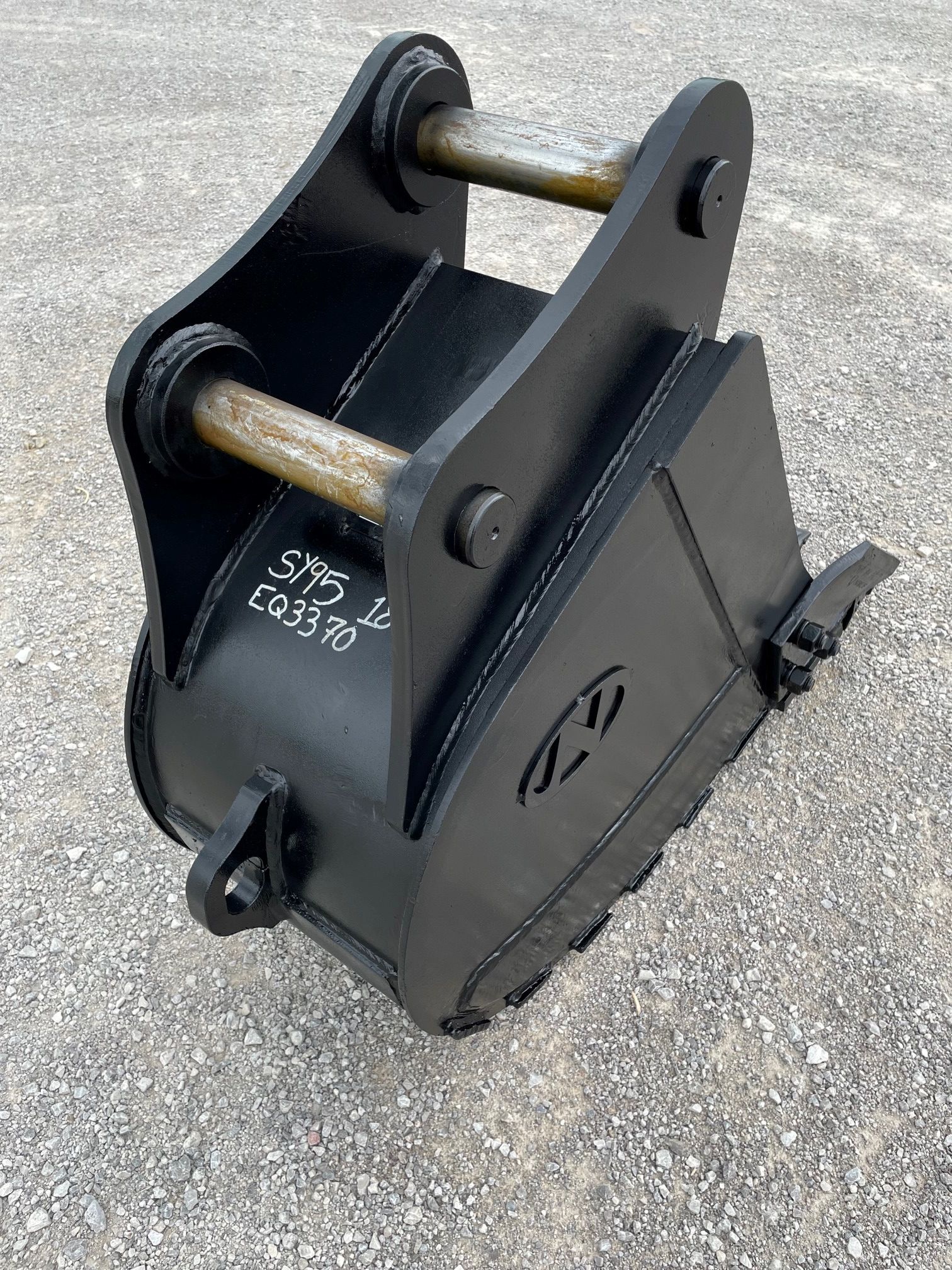 18" EXCAVATOR DIGGING BUCKET 55MM PIN Photo 1 Thumbnail