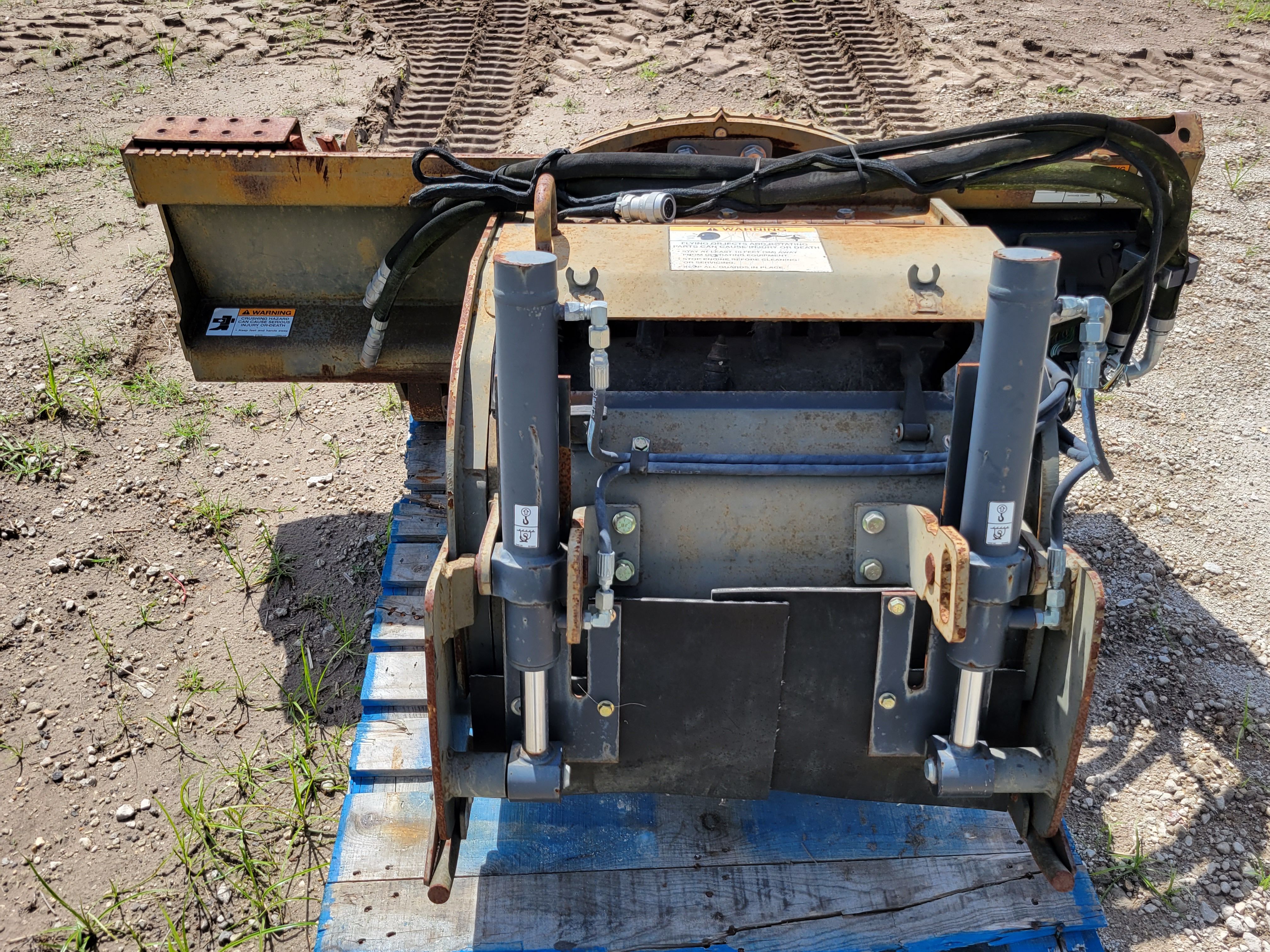 2017 BOBCAT COLD PLANER (24 INCH) Photo 1 Thumbnail