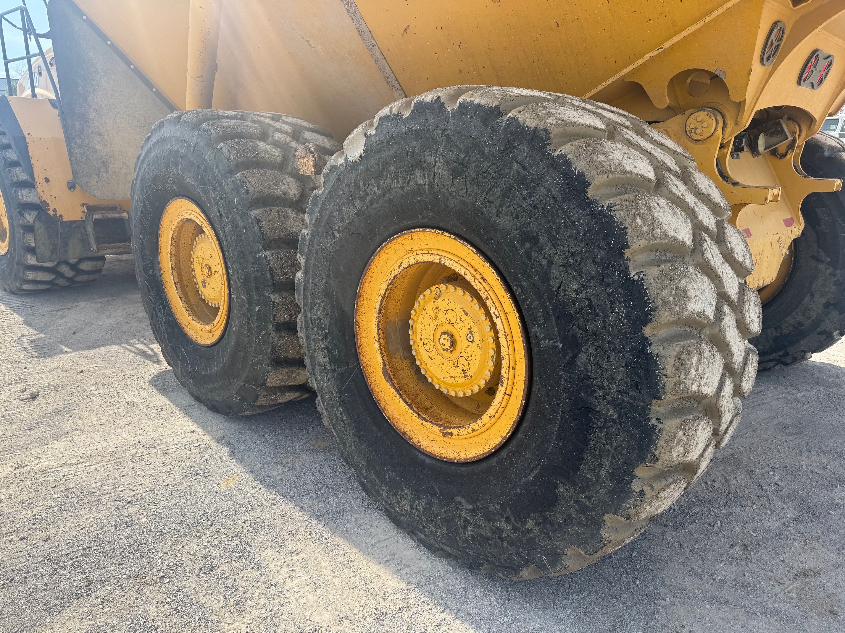 2017 BELL B50D Photo 8 Thumbnail