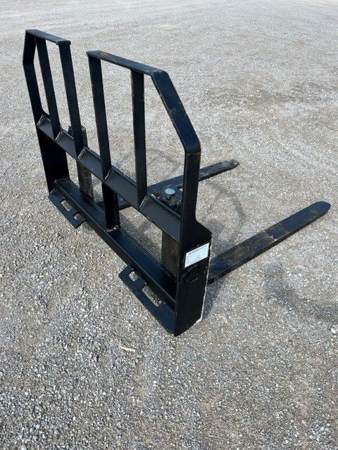 48" SKID STEER FORKS Photo 2 Thumbnail