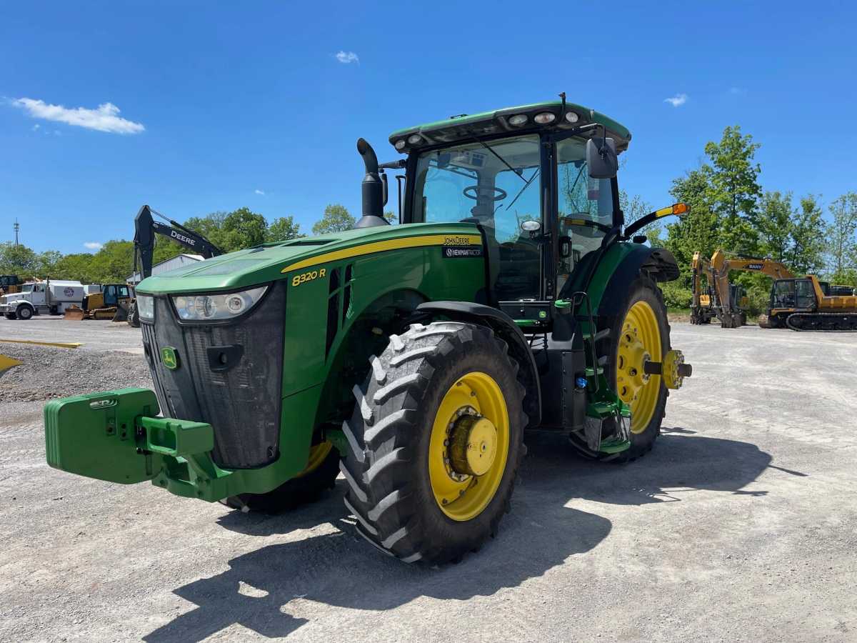 2019 JOHN DEERE 8320R Photo 1