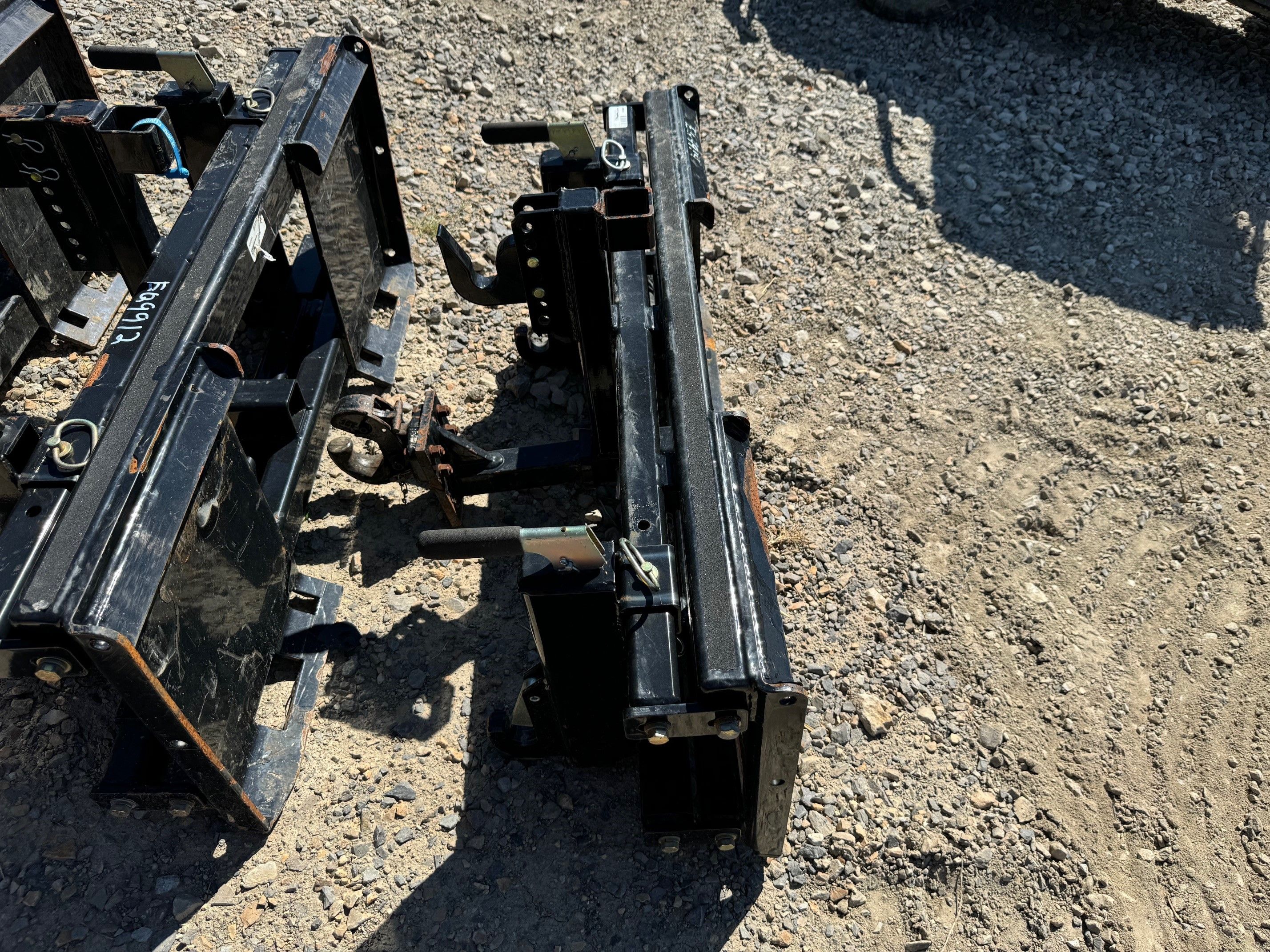 SKID STEER 3PT ADAPTER Photo 2 Thumbnail