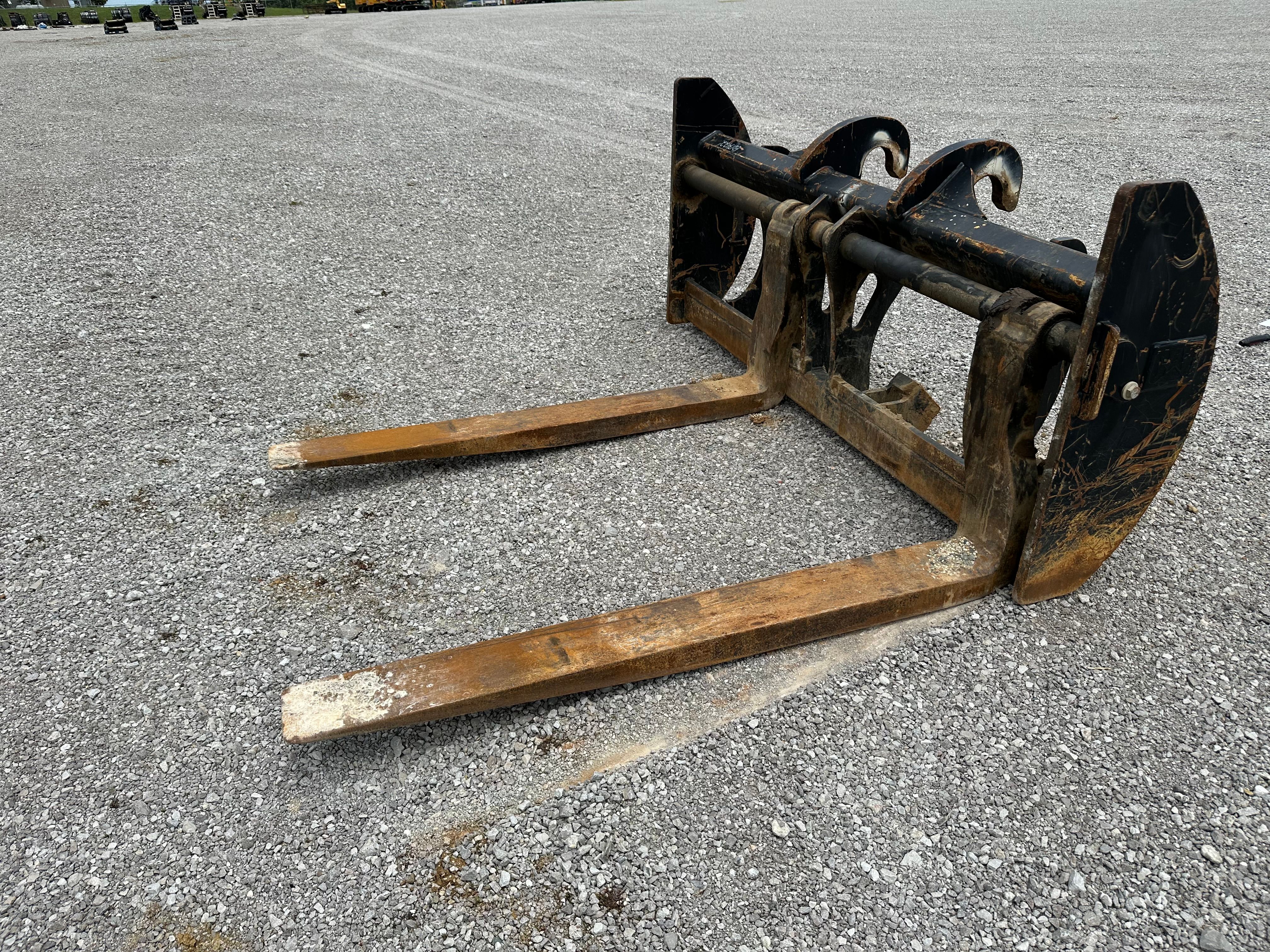 CAT 963K CRAWLER LOADER FORKS Photo 3 Thumbnail