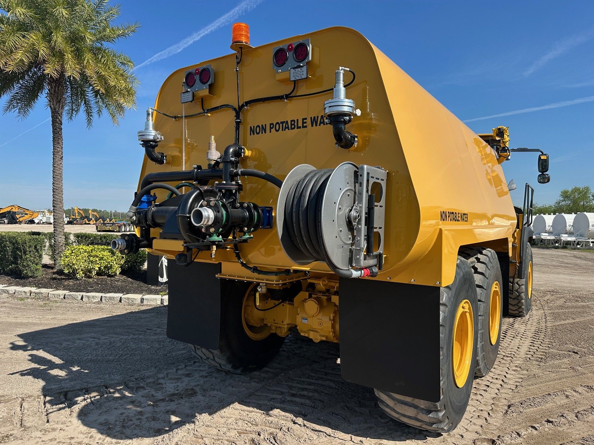 2018 JOHN DEERE 260E Photo 4 Thumbnail