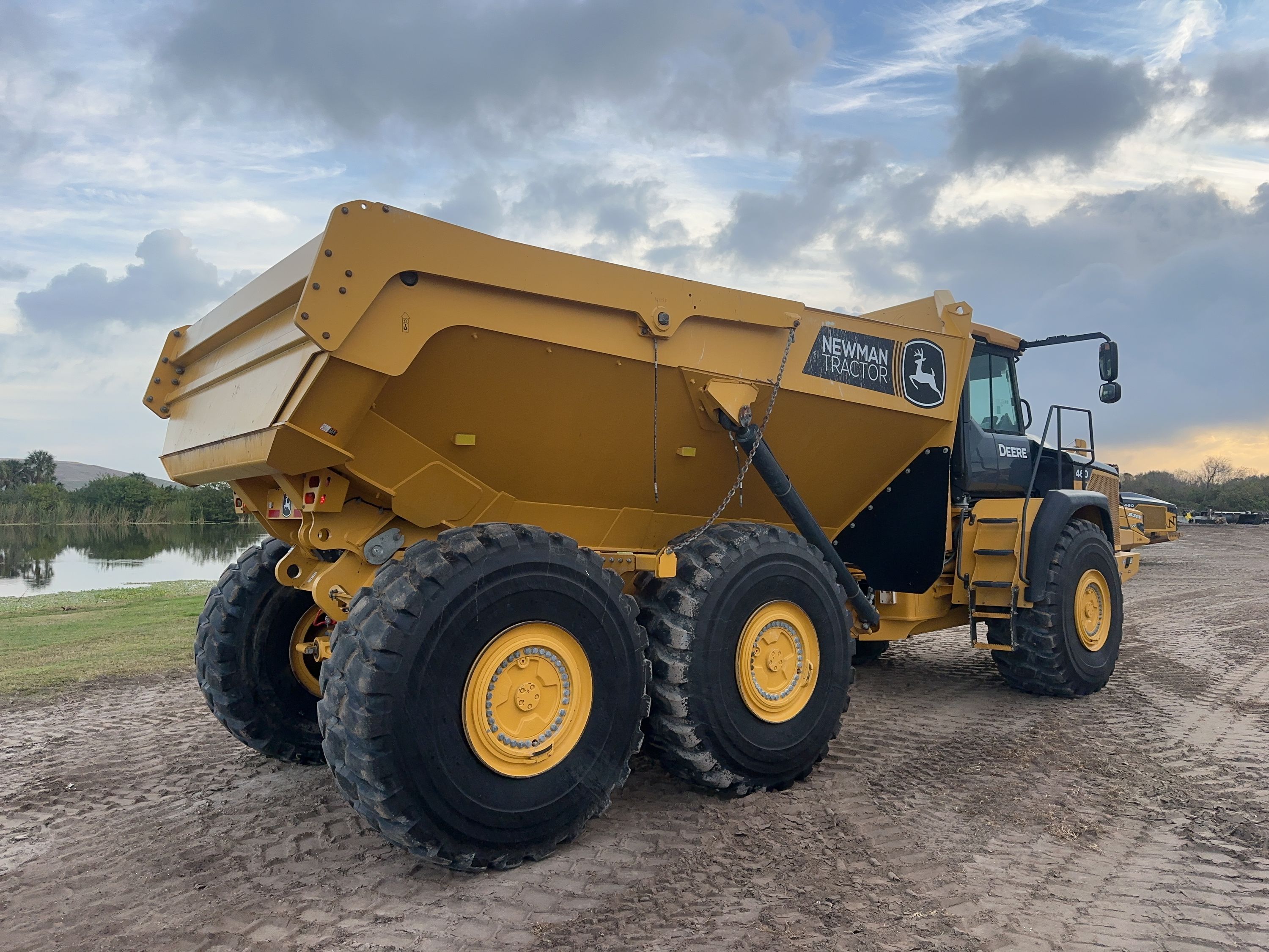 2023 JOHN DEERE 460P Photo 3 Thumbnail