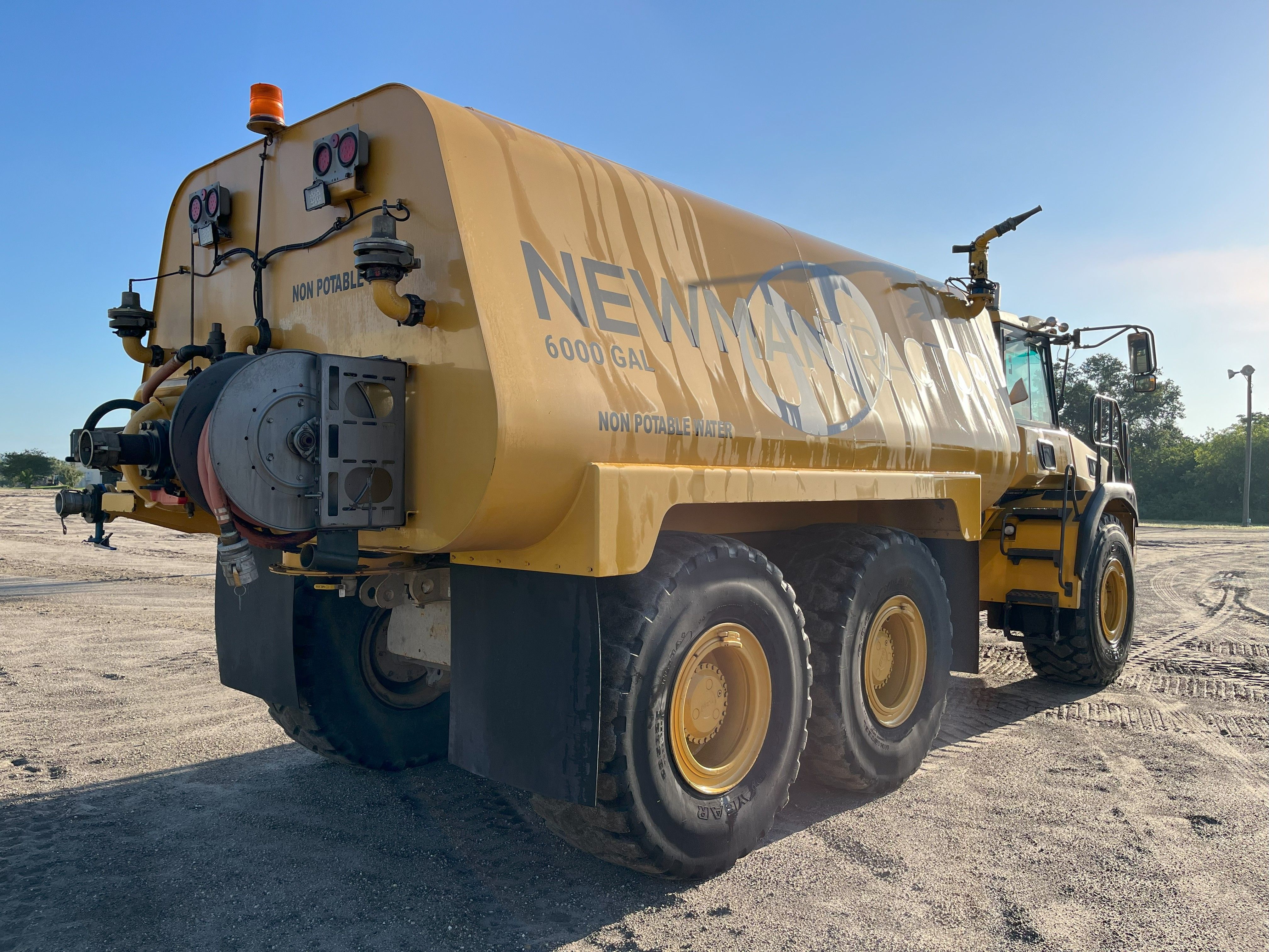 2015 BELL B30E Photo 4 Thumbnail