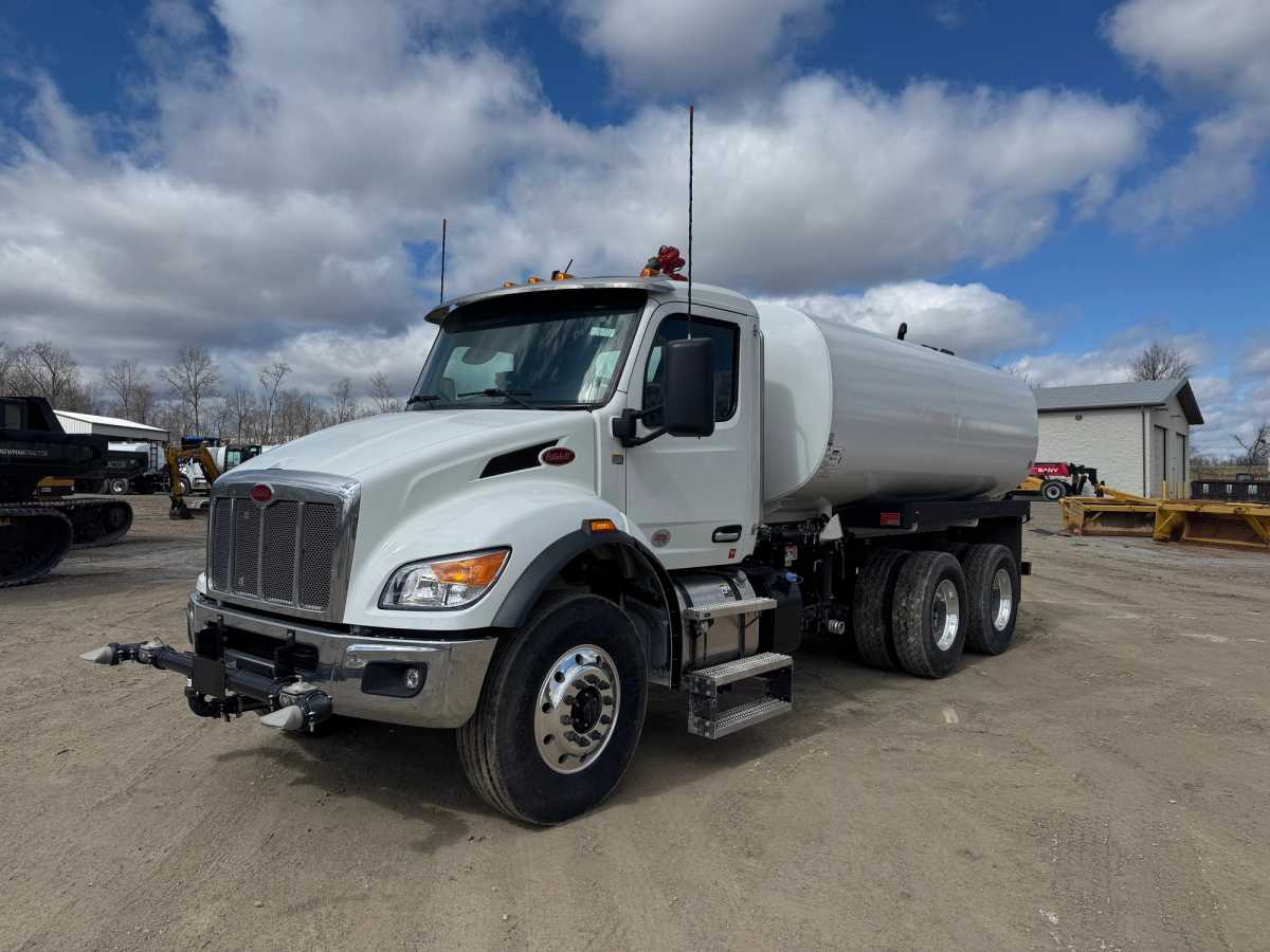 2025 PETERBILT 548 WATER Photo 1