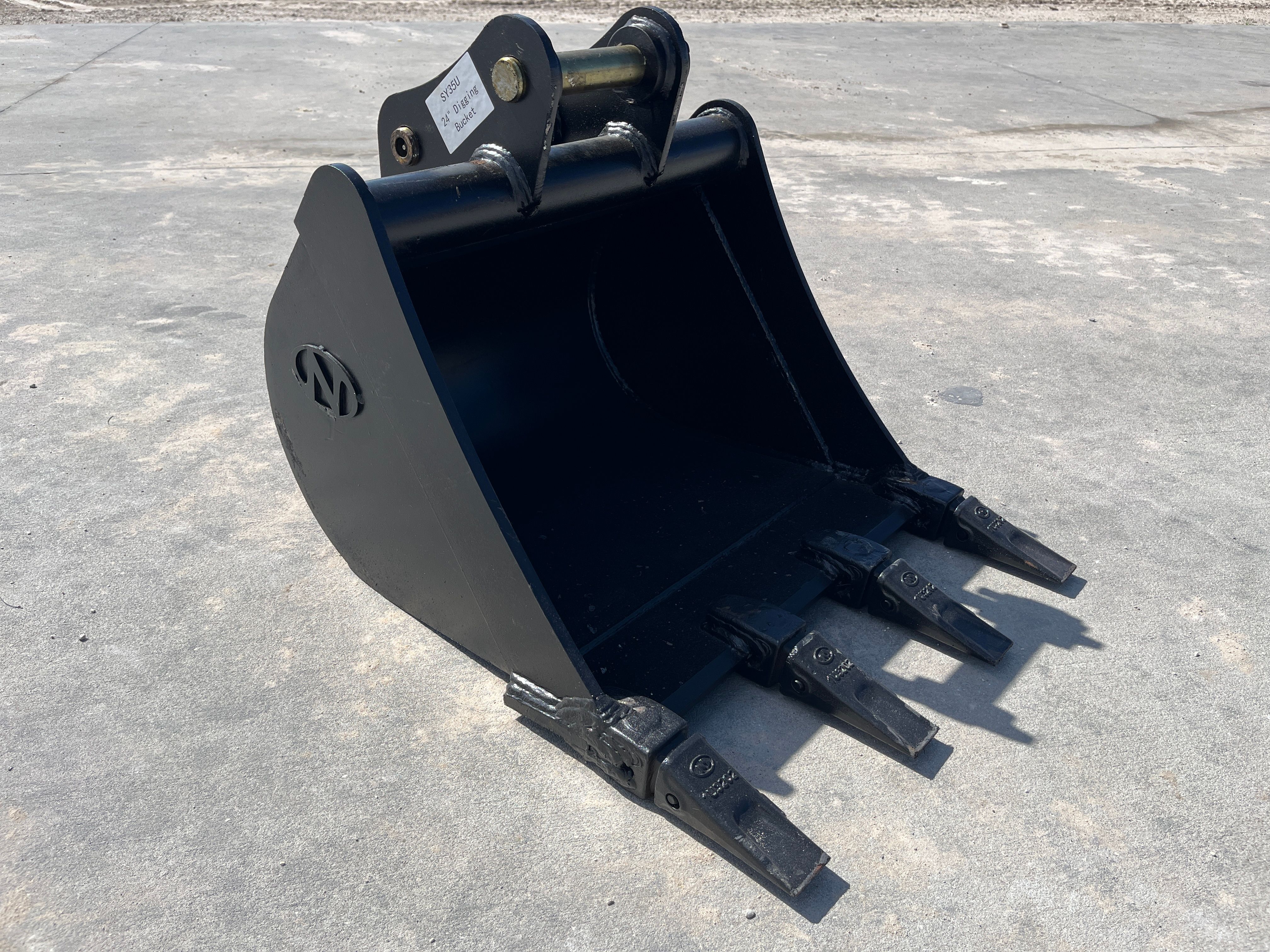 24" BUCKET FOR SY35U Photo 4 Thumbnail