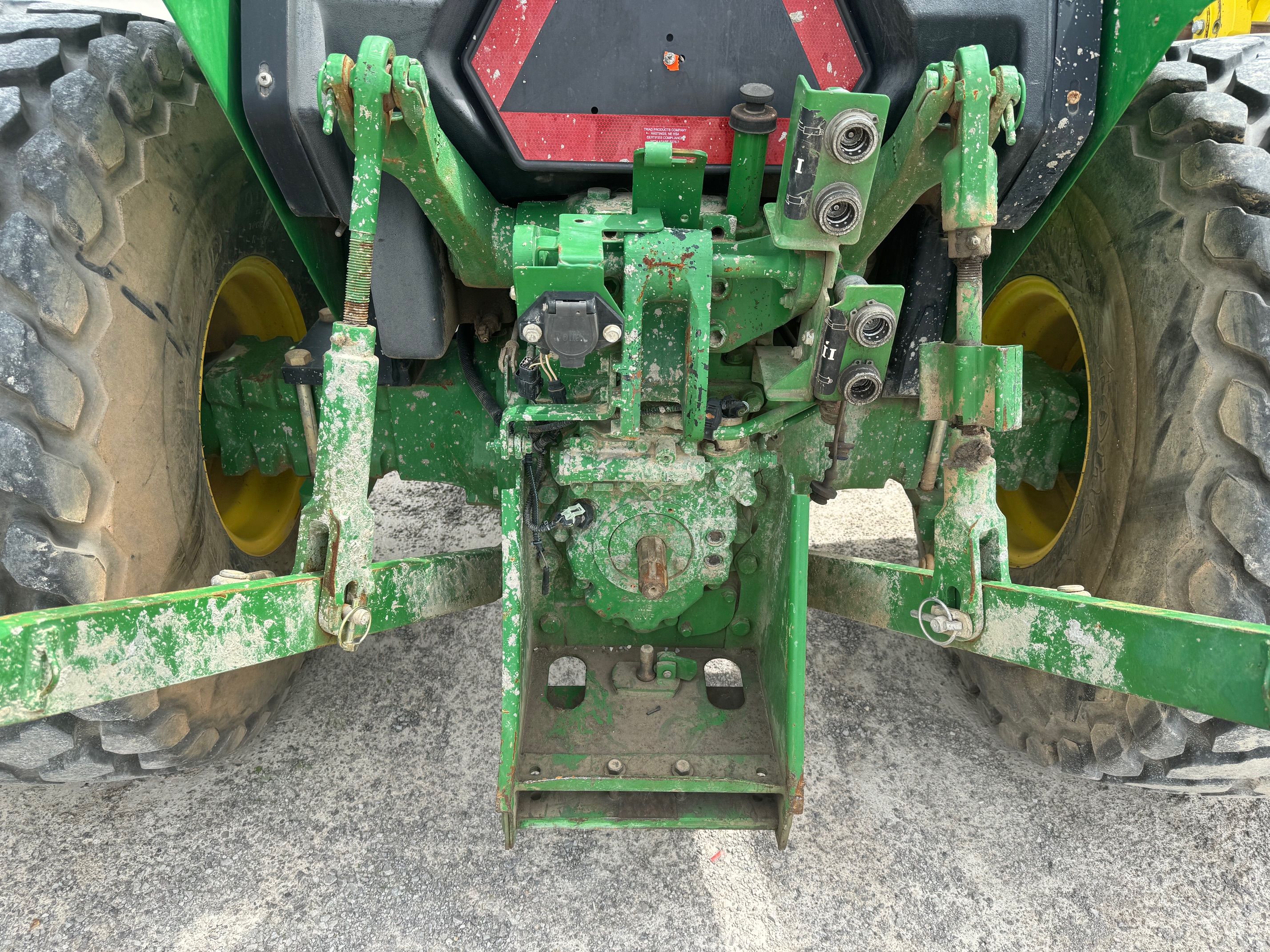 2017 JOHN DEERE 5065E Photo 5 Thumbnail