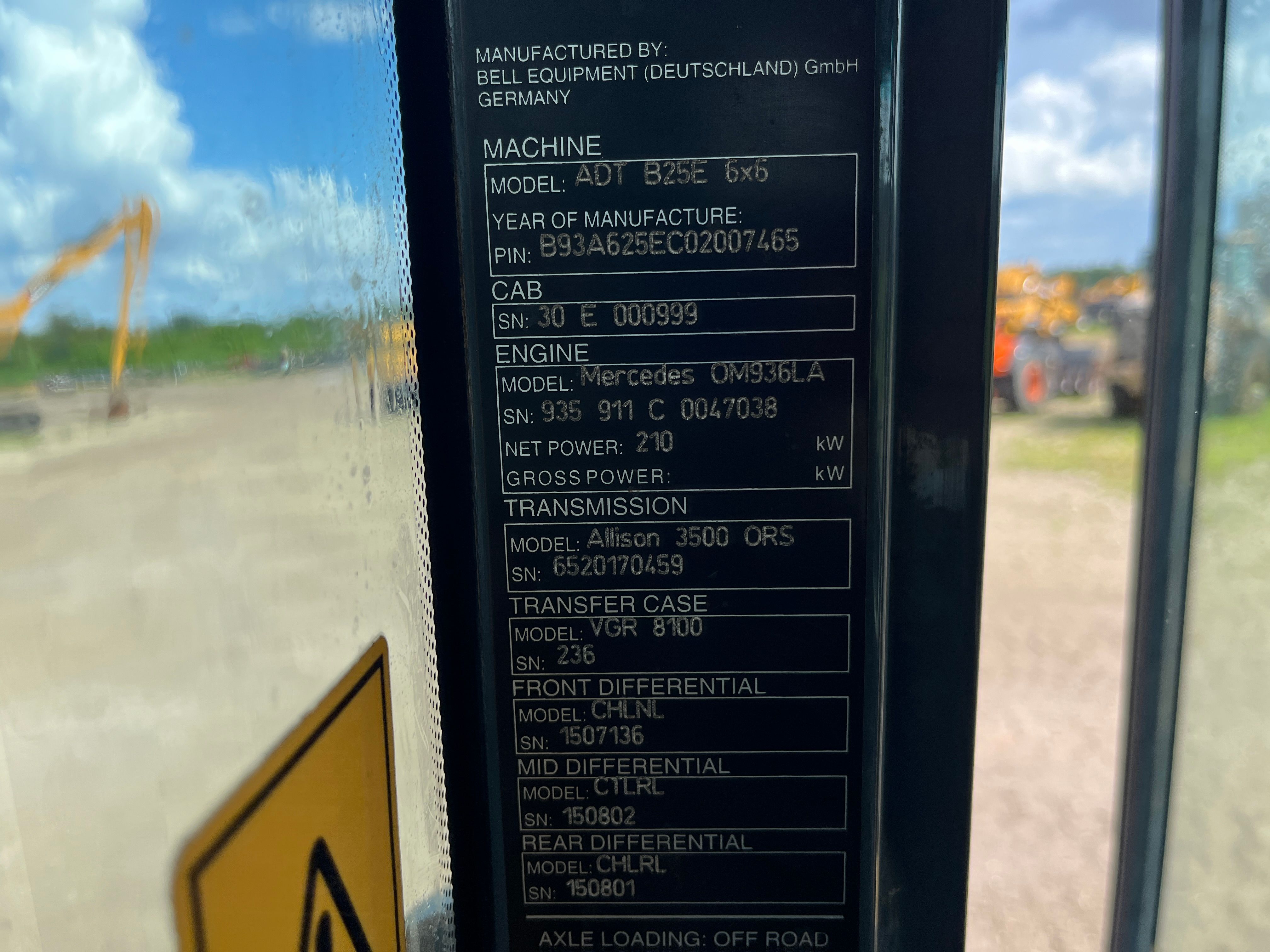 2016 BELL B25E Photo 16 Thumbnail