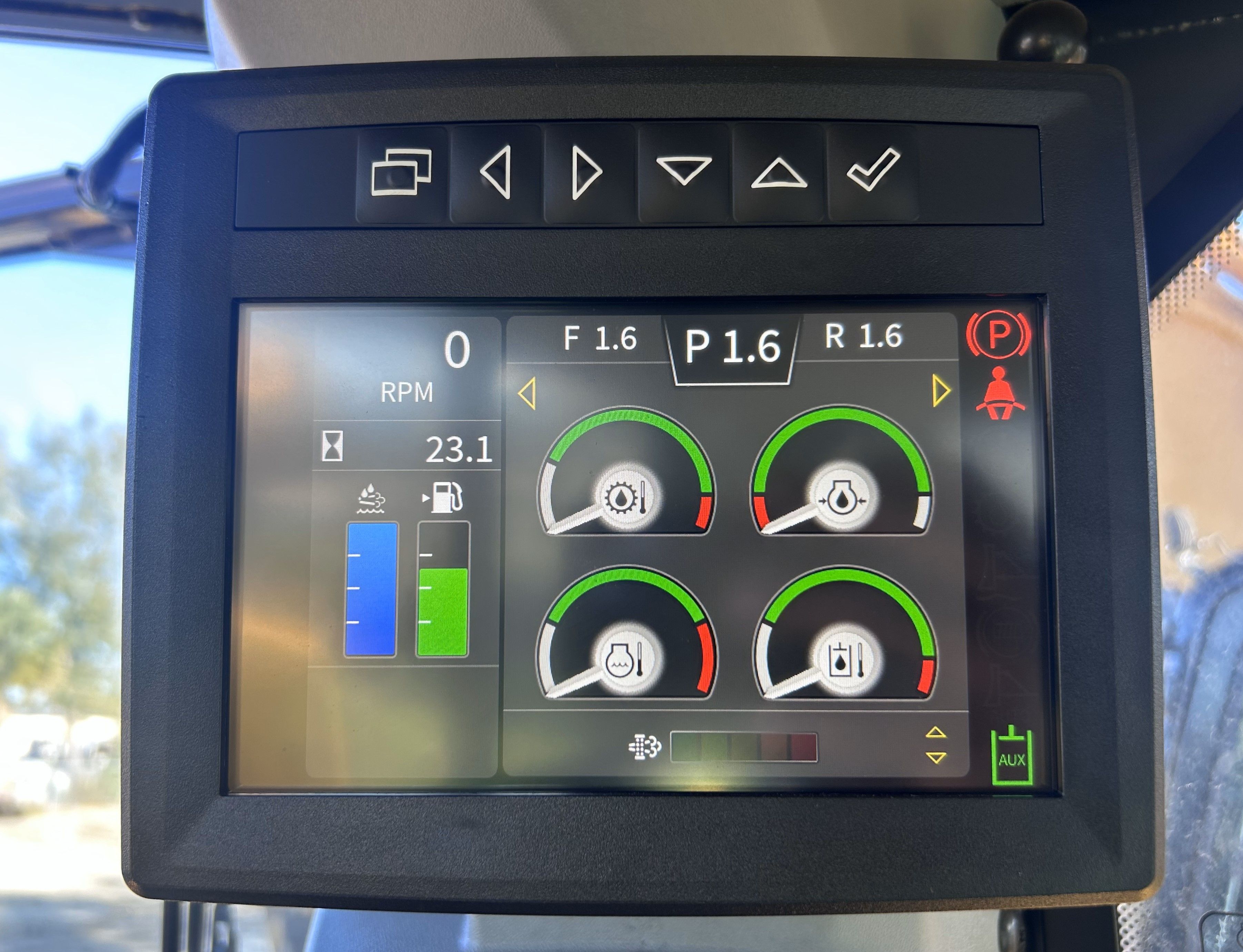 2023 JOHN DEERE 850L WLT Photo 12 Thumbnail