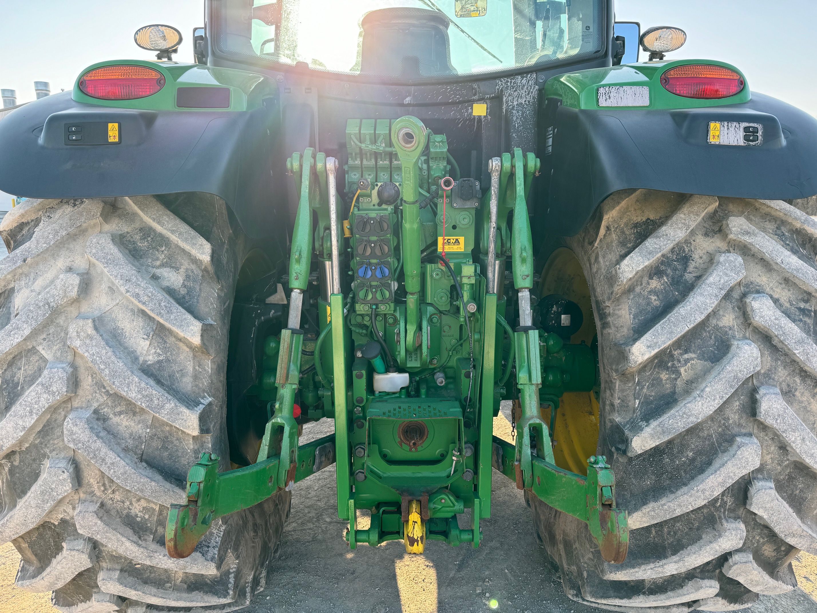 2019 JOHN DEERE 6155R Photo 5 Thumbnail