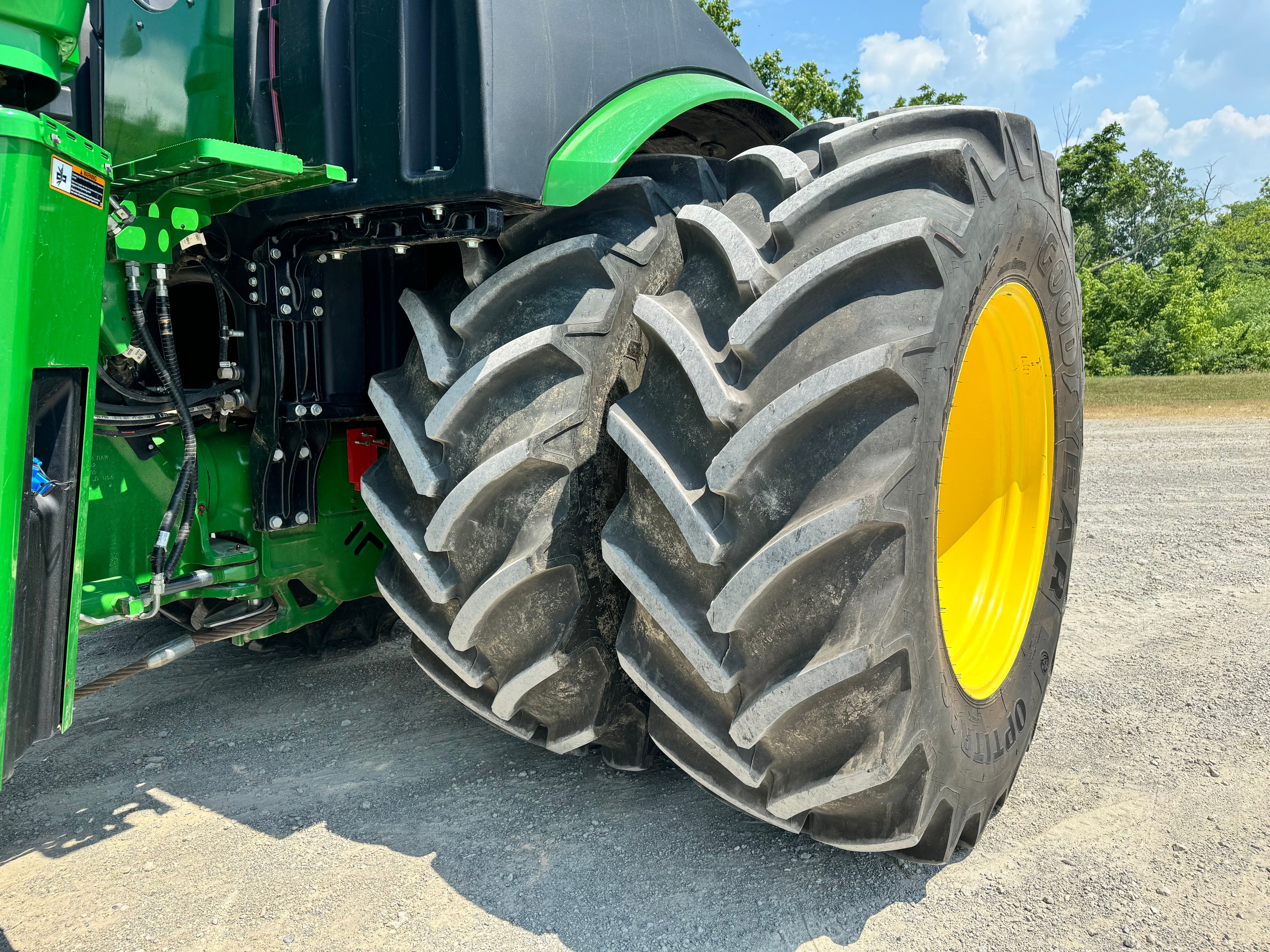 2022 JOHN DEERE 9R 590 Photo 10 Thumbnail