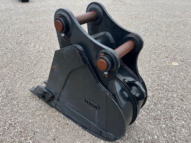 24" BUCKET FOR SY265C Photo 2 Thumbnail