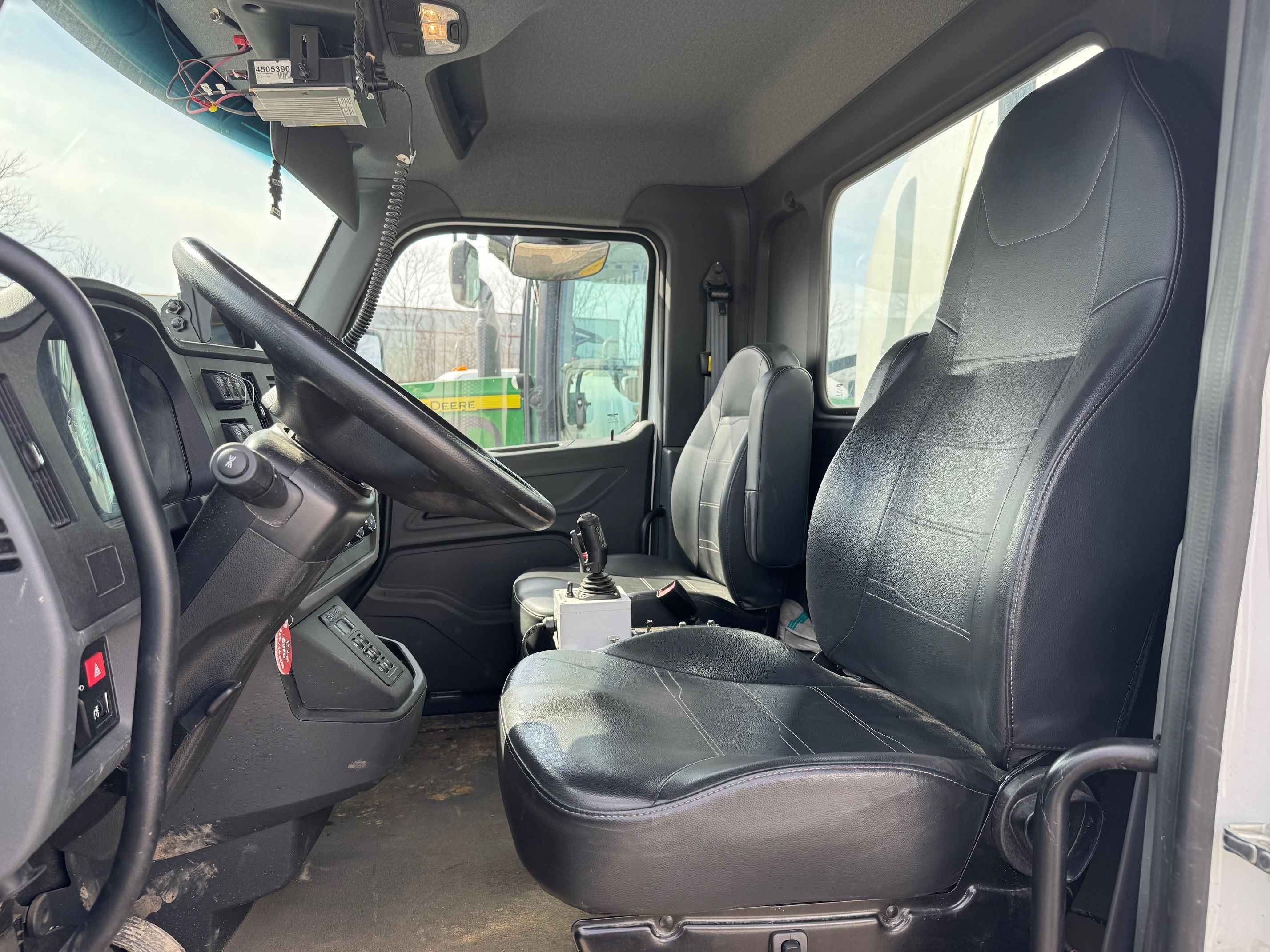 2024 PETERBILT 548 WATER Photo 5 Thumbnail