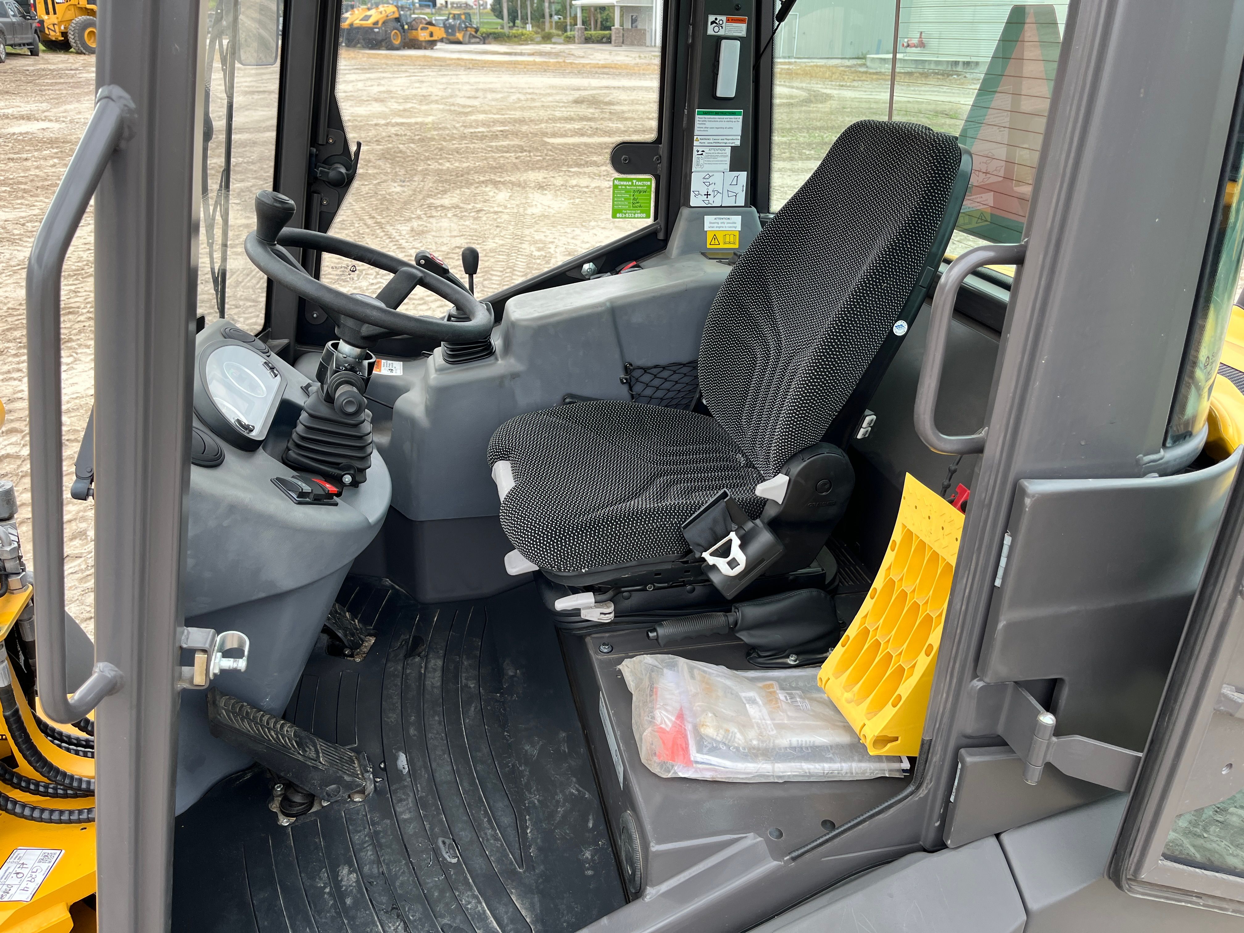 2024 MECALAC AX850 Photo 7 Thumbnail