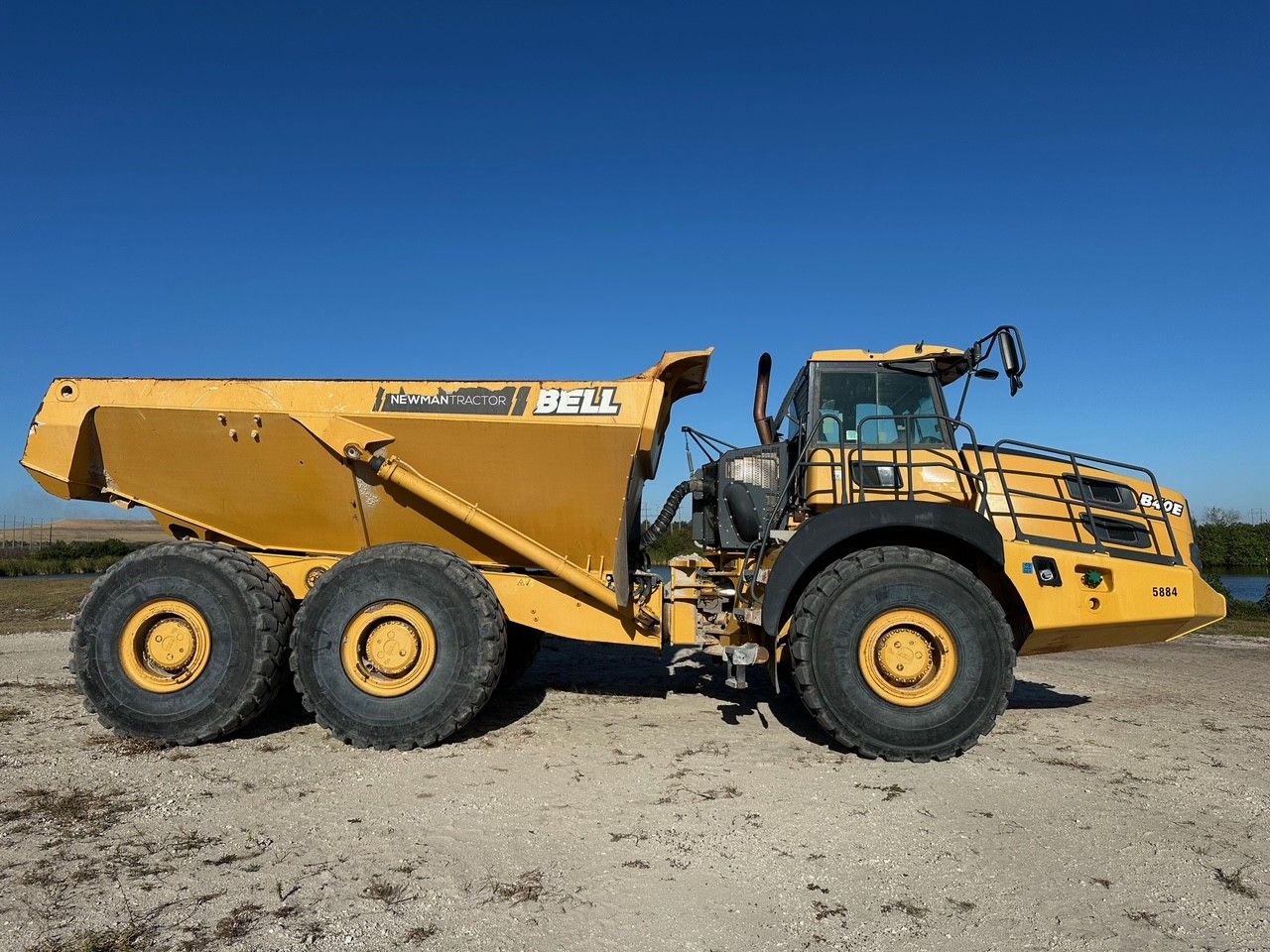 2018 BELL B40E Photo 5 Thumbnail