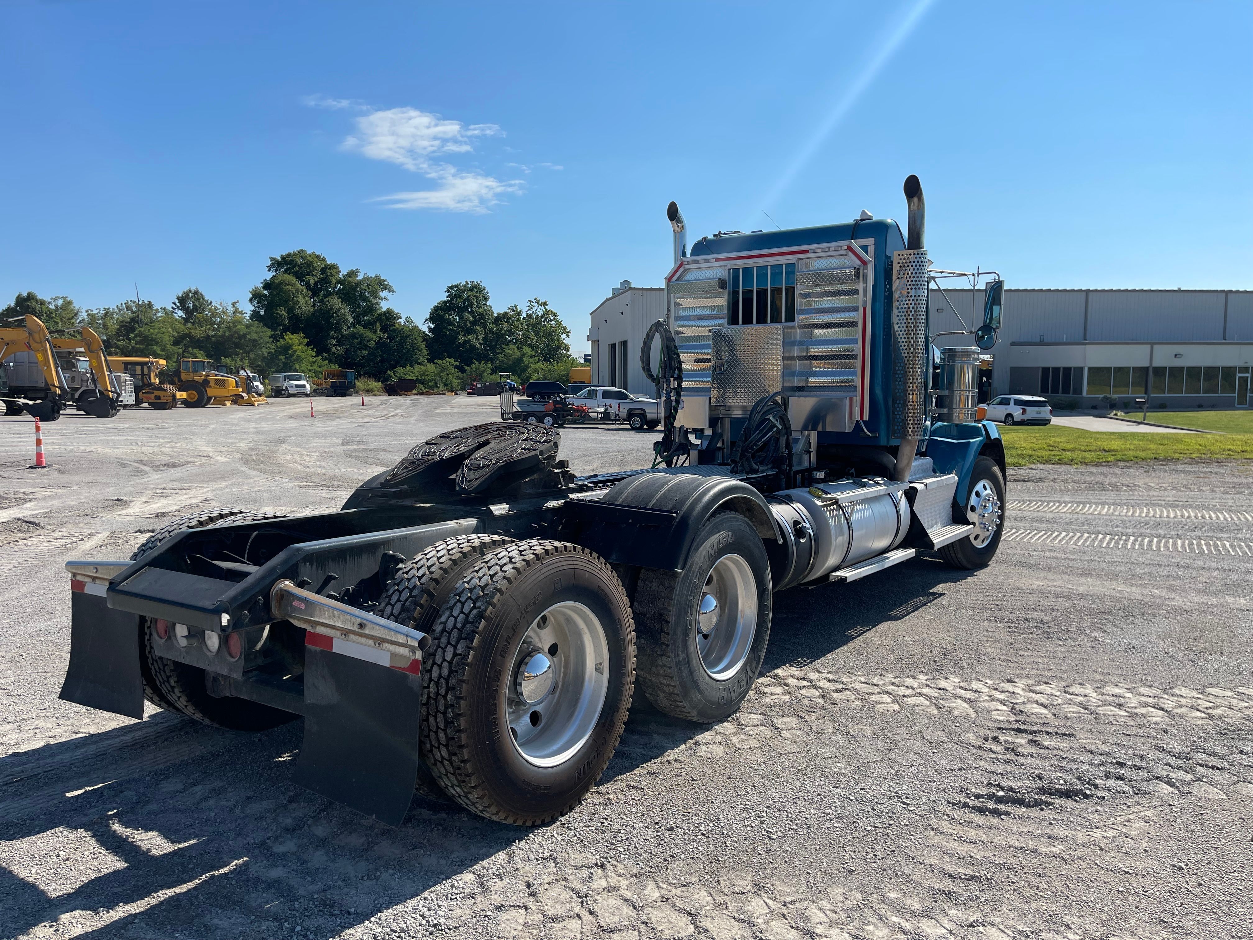 2012 KENWORTH T800 Photo 3 Thumbnail