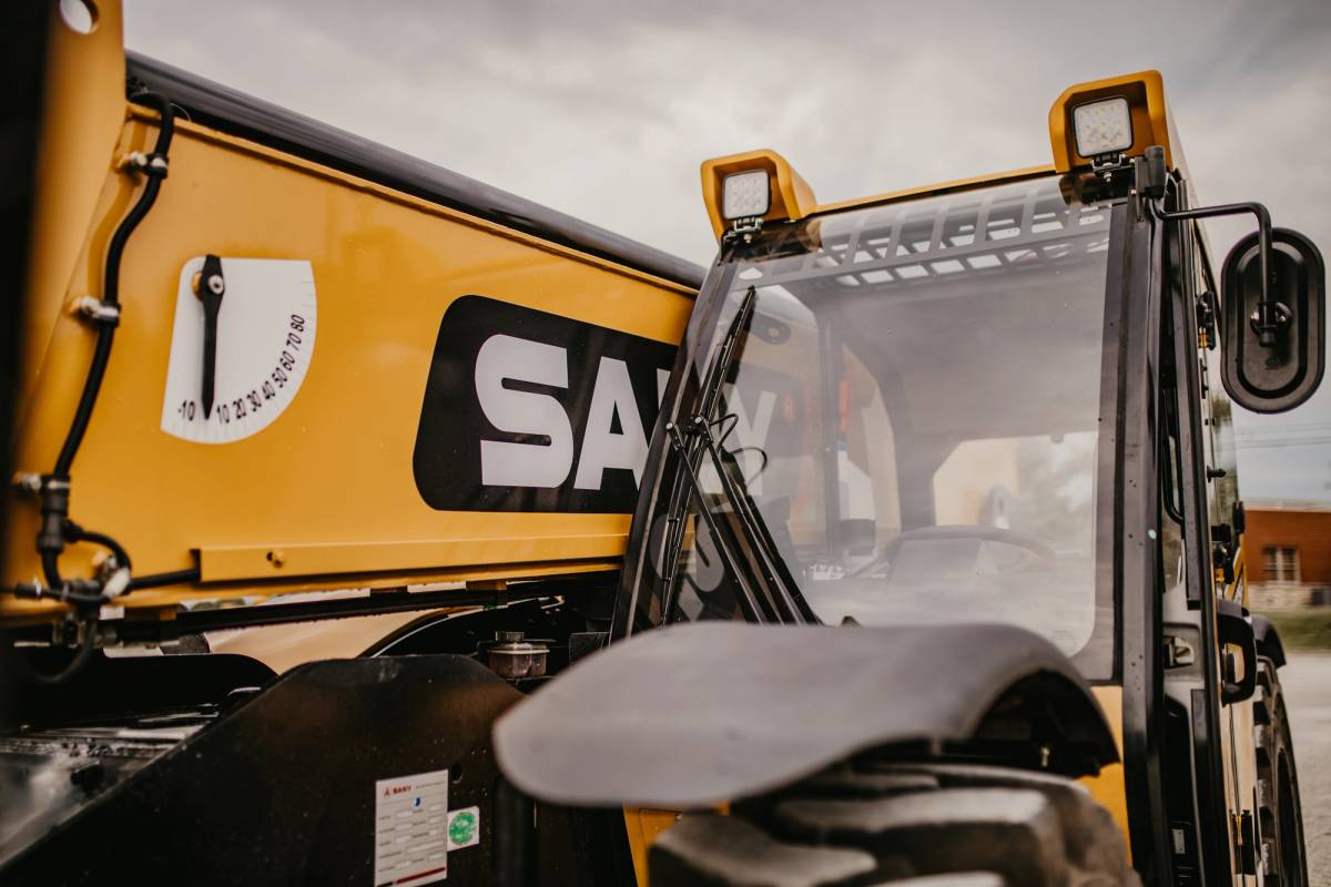 sany-sth1256-telehandler-machine-features