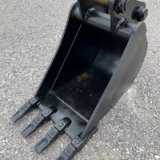 18" BUCKET FOR SY50U Photo 1