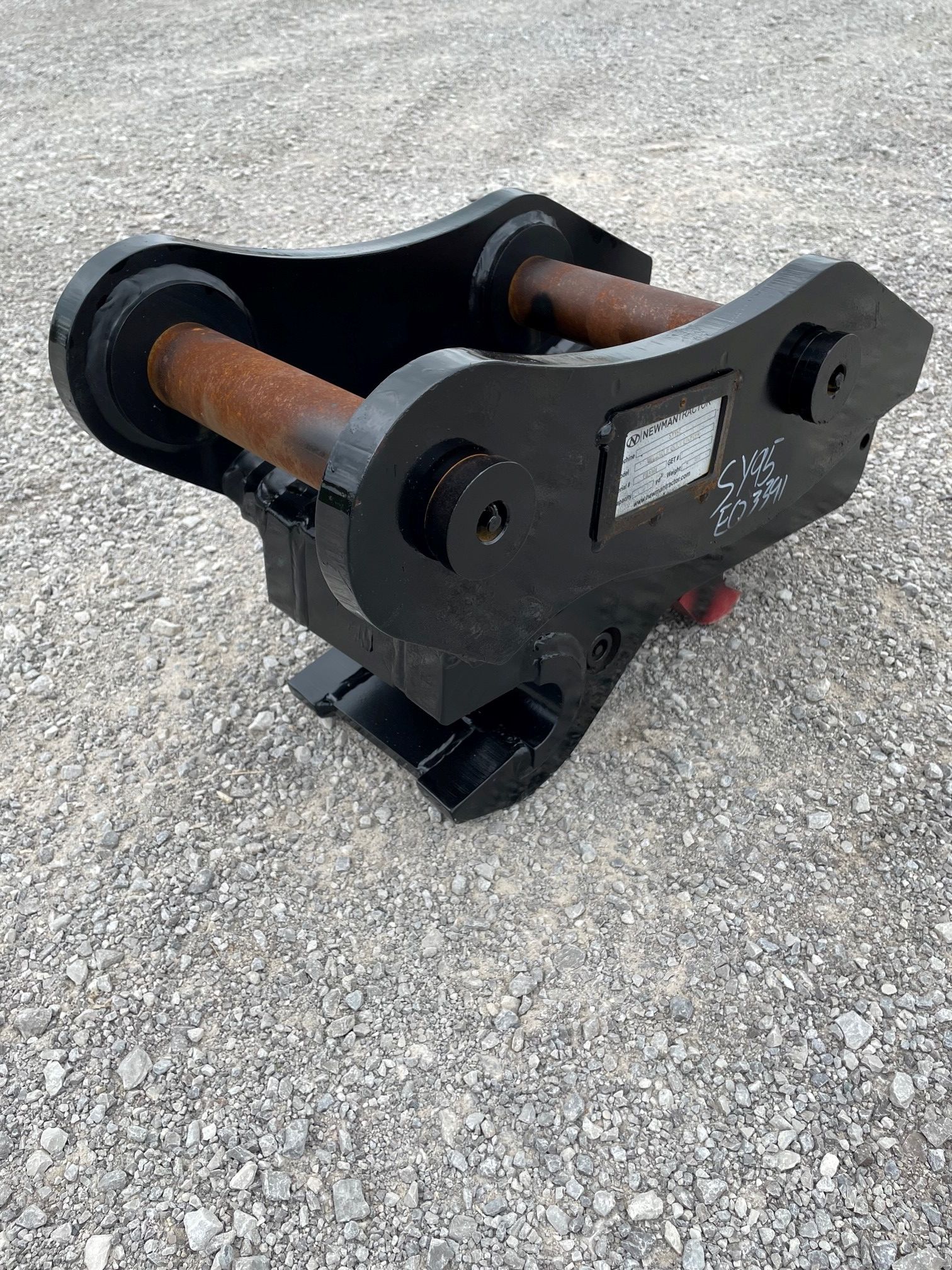 HYDRAULIC QUICK COUPLER FOR SY95C Photo 4 Thumbnail