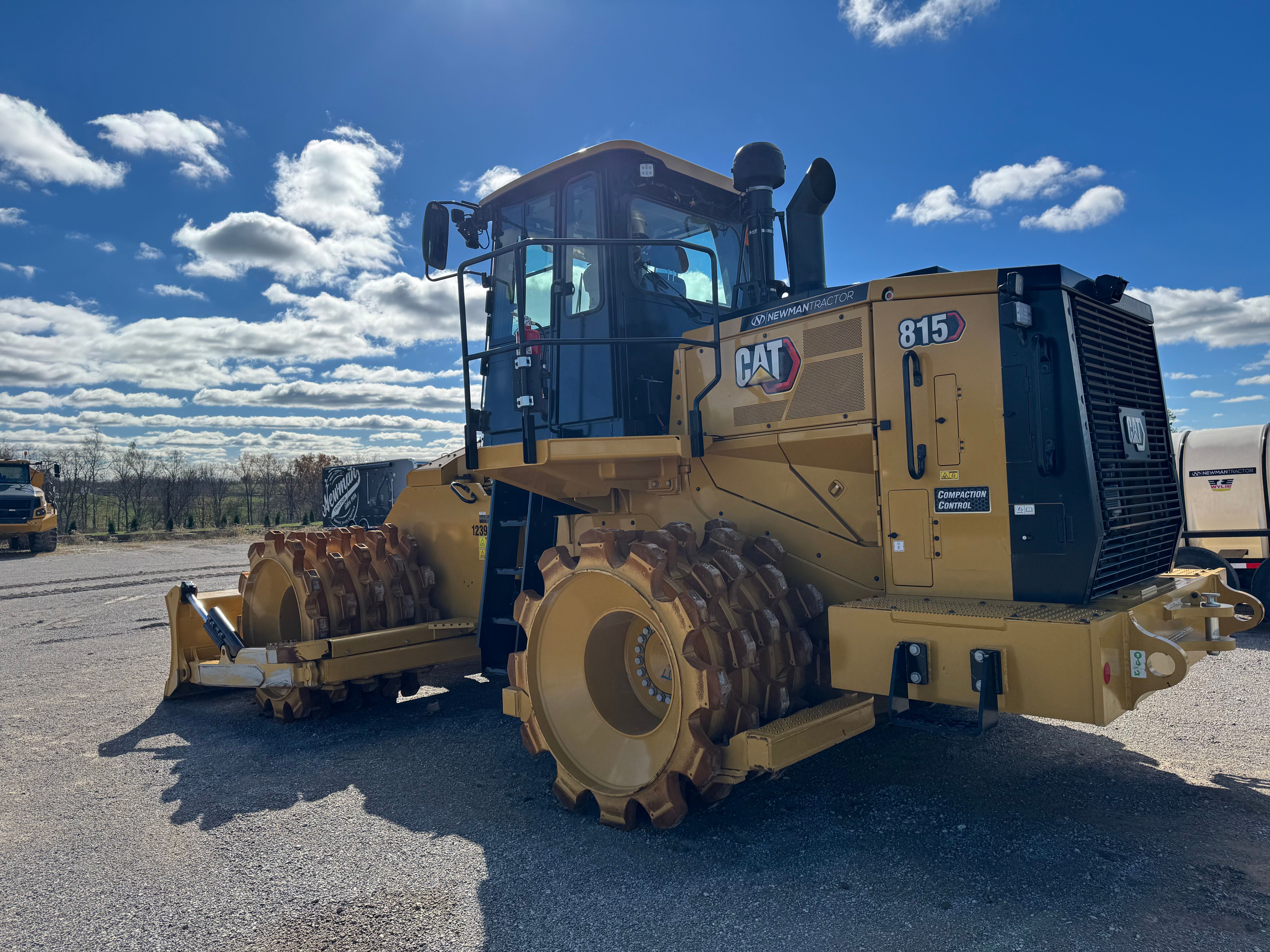 2024 CAT 815 Photo 2 Thumbnail