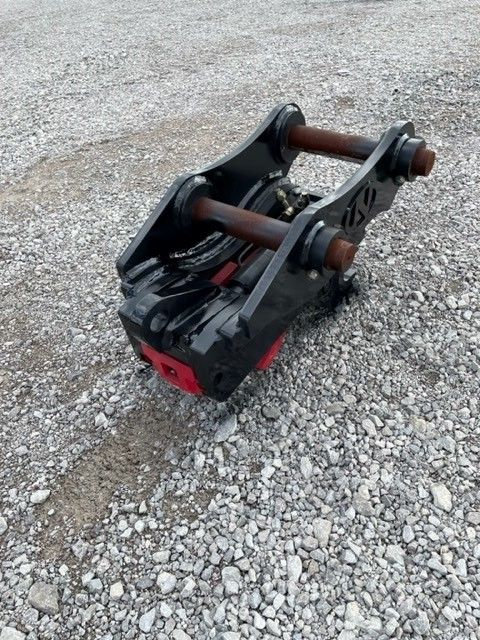 HYDRAULIC QUICK COUPLER FOR SY80U Photo 1 Thumbnail