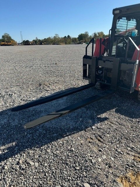 72" SKID STEER FORKS Photo 1 Thumbnail
