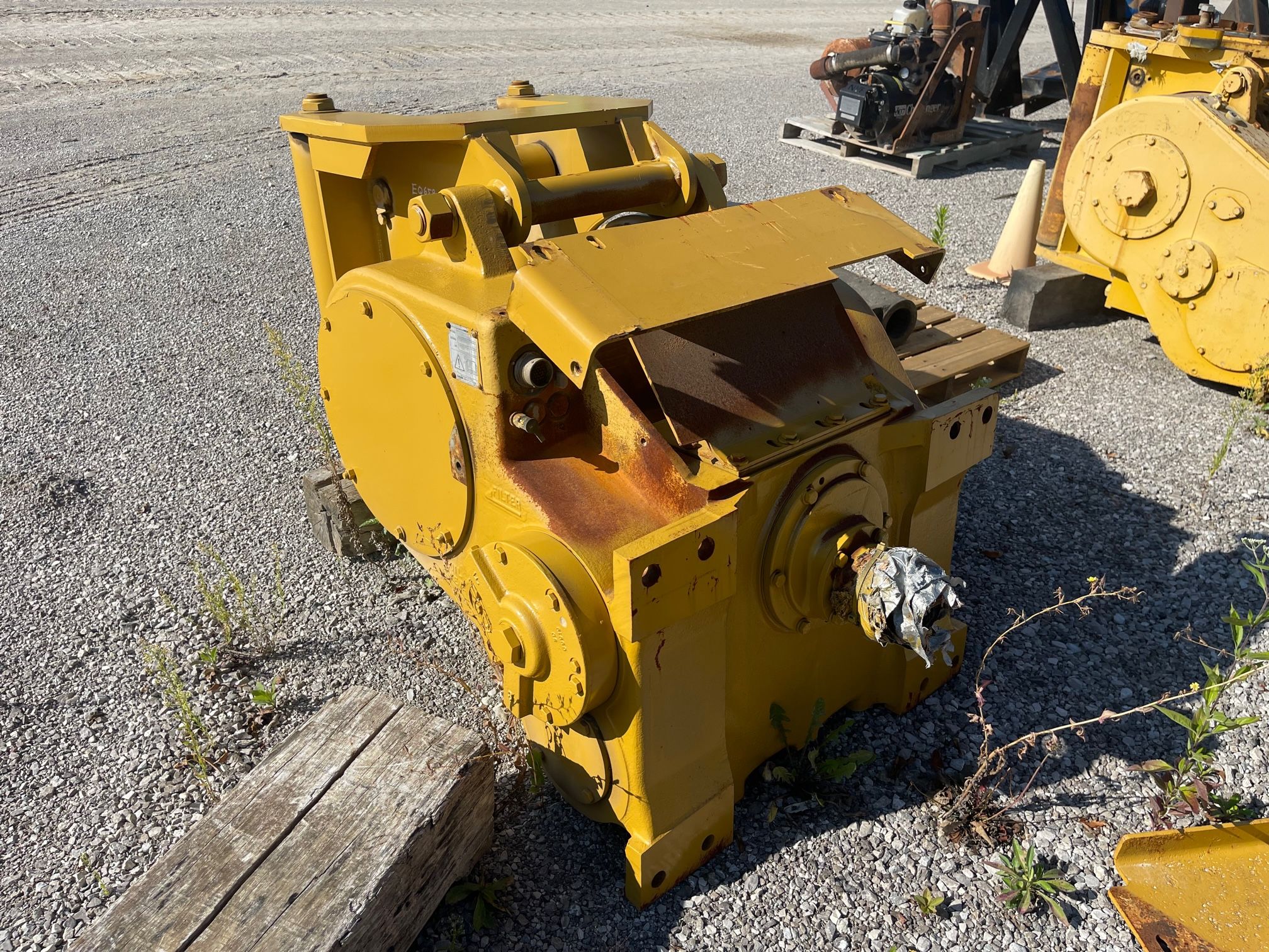 WINCH FOR D6N LGP CRAWLER TRACTOR Photo 4 Thumbnail
