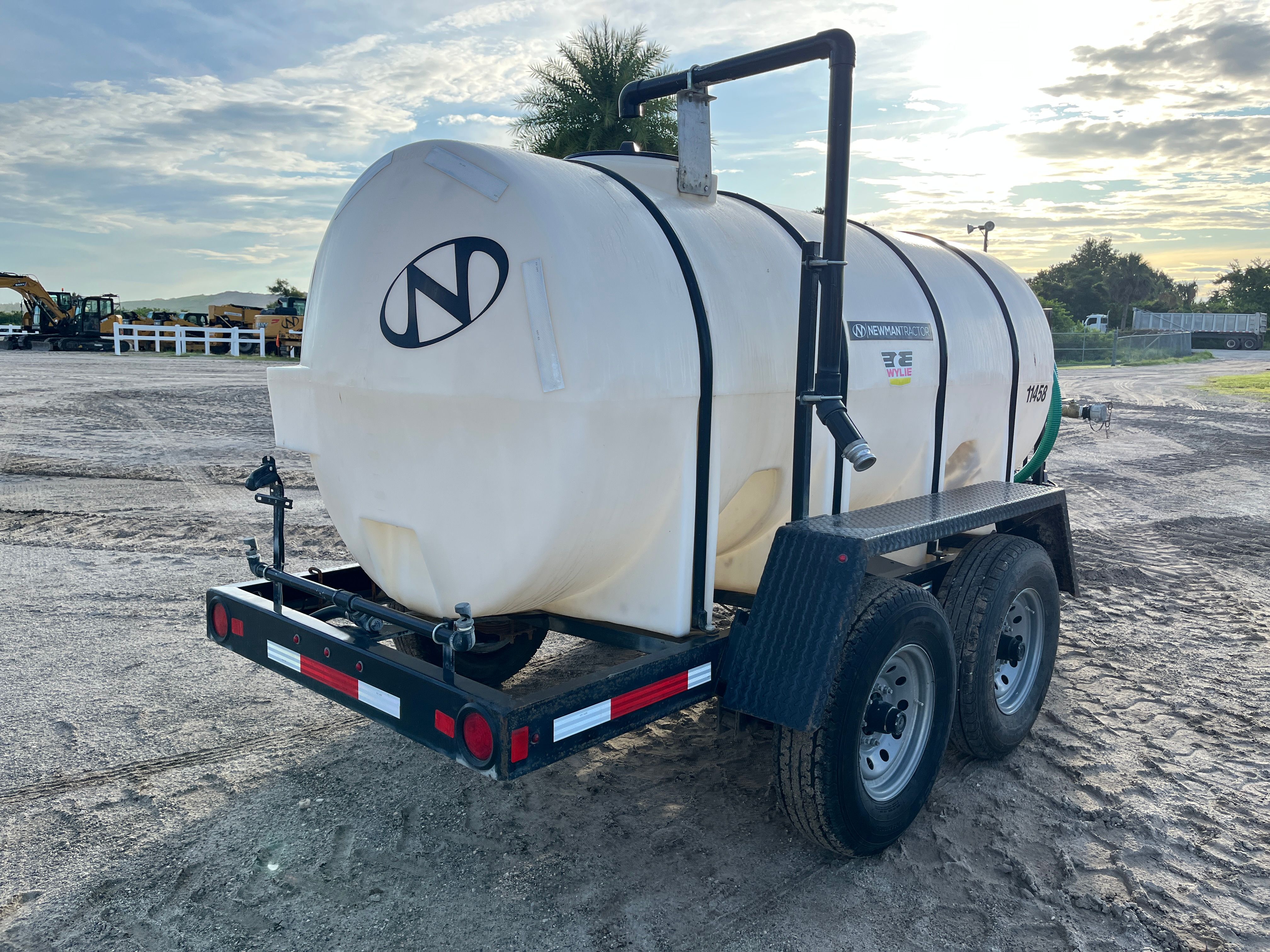 WYLIE 1025 GALLON EXPRESS WATER WAGON Photo 4 Thumbnail