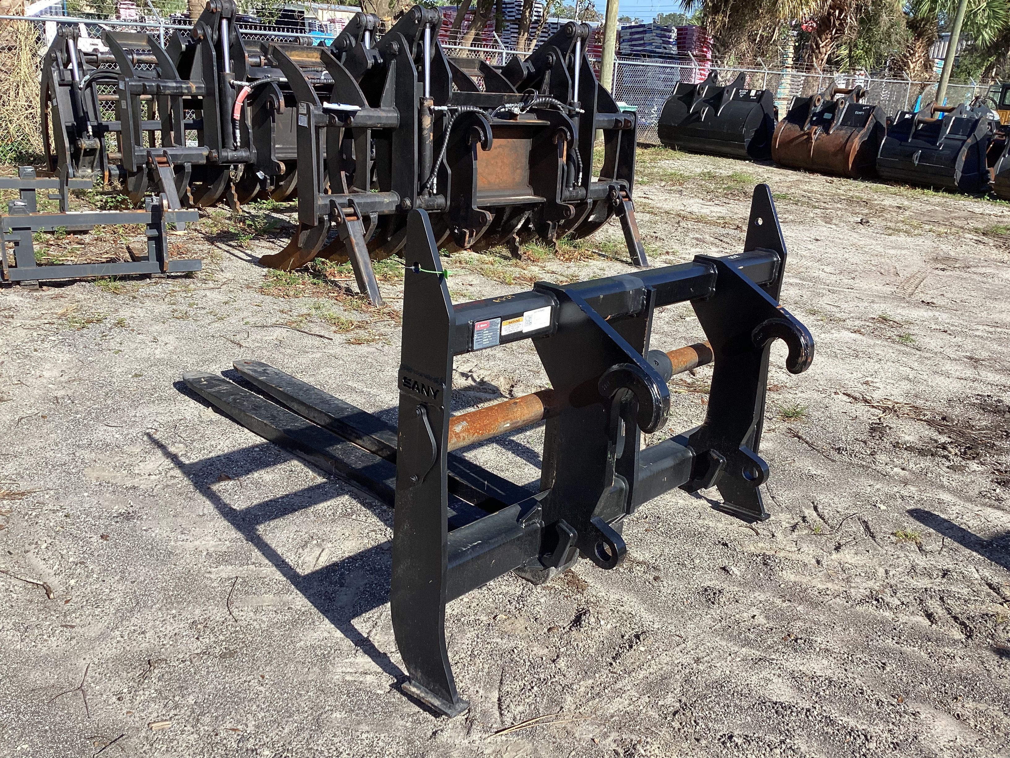 84" FORKS FOR JRB416 COUPLER Photo 2 Thumbnail