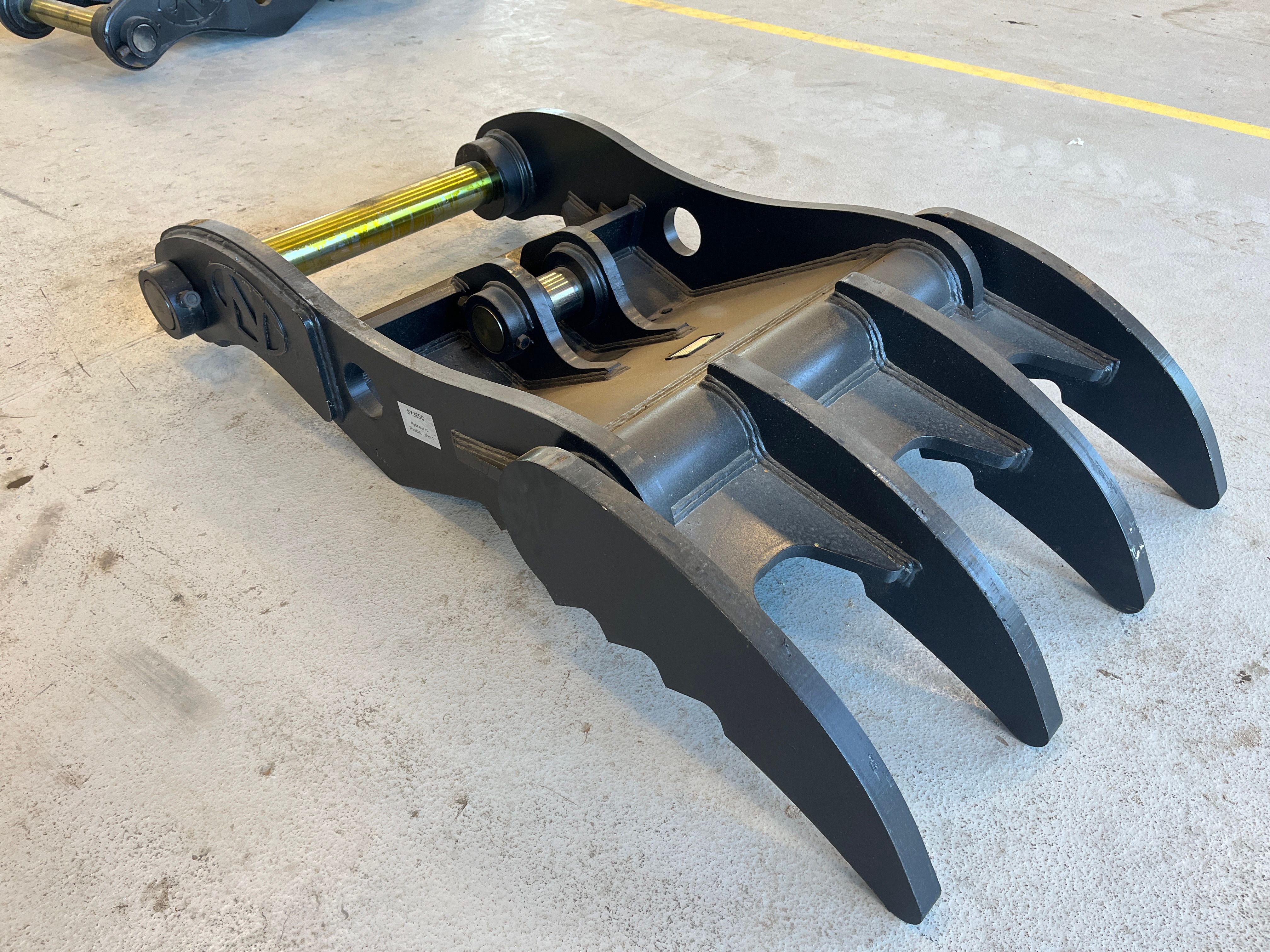 SHORT THUMB FOR SY385C (NO CPLR) Photo 4 Thumbnail