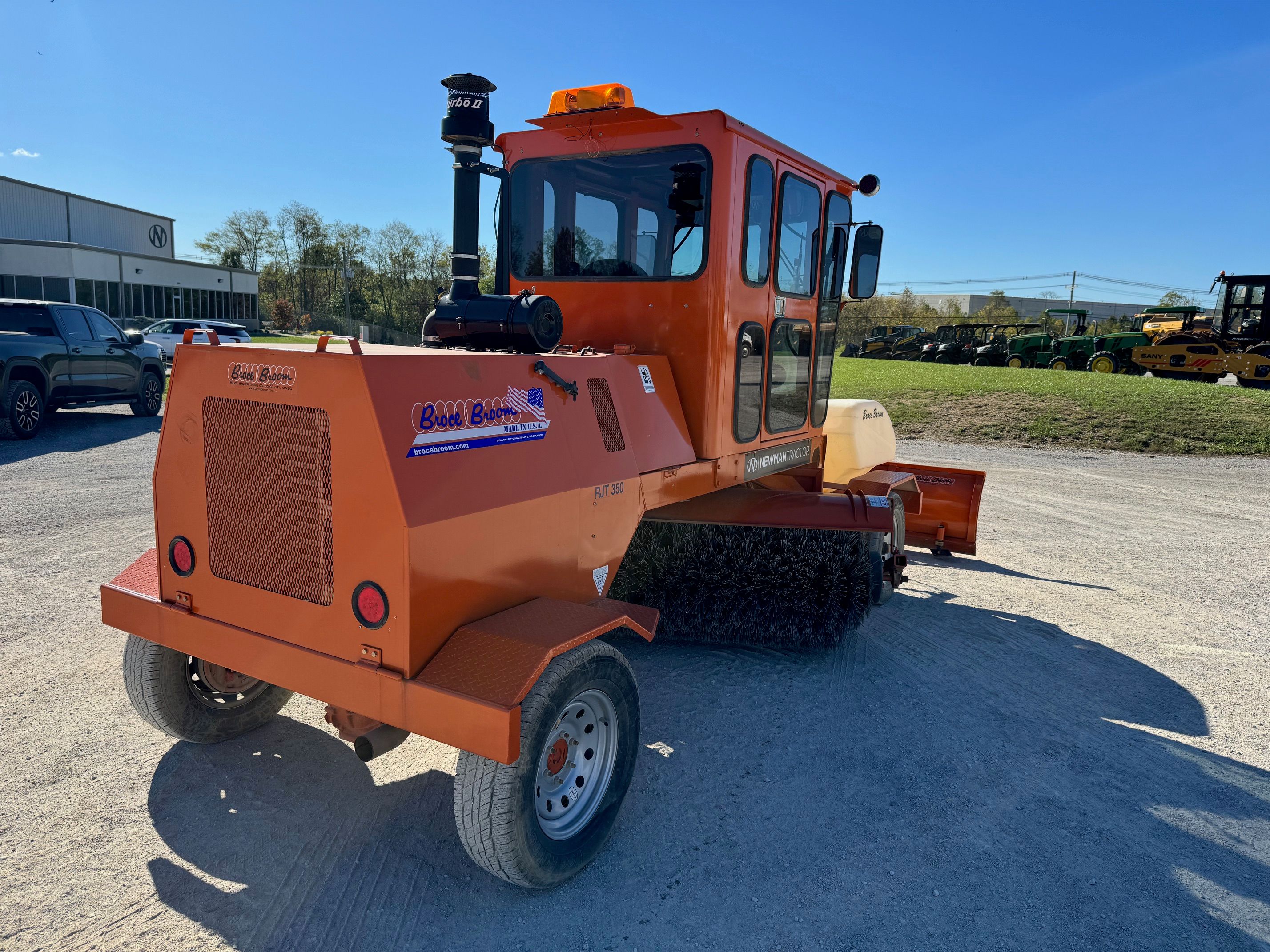 2022 BROCE RJT350 Photo 3 Thumbnail