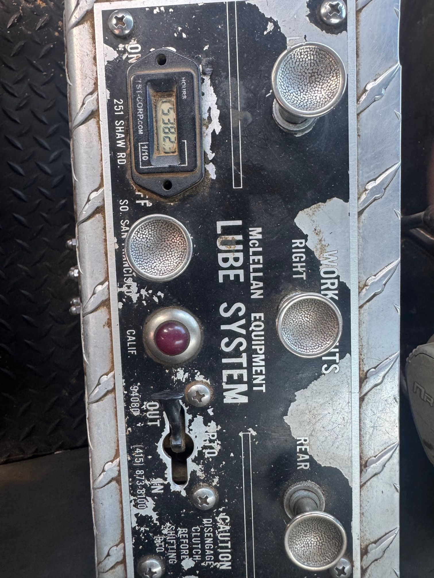 2004 PETERBILT 330 FUEL/LUBE Photo 11 Thumbnail