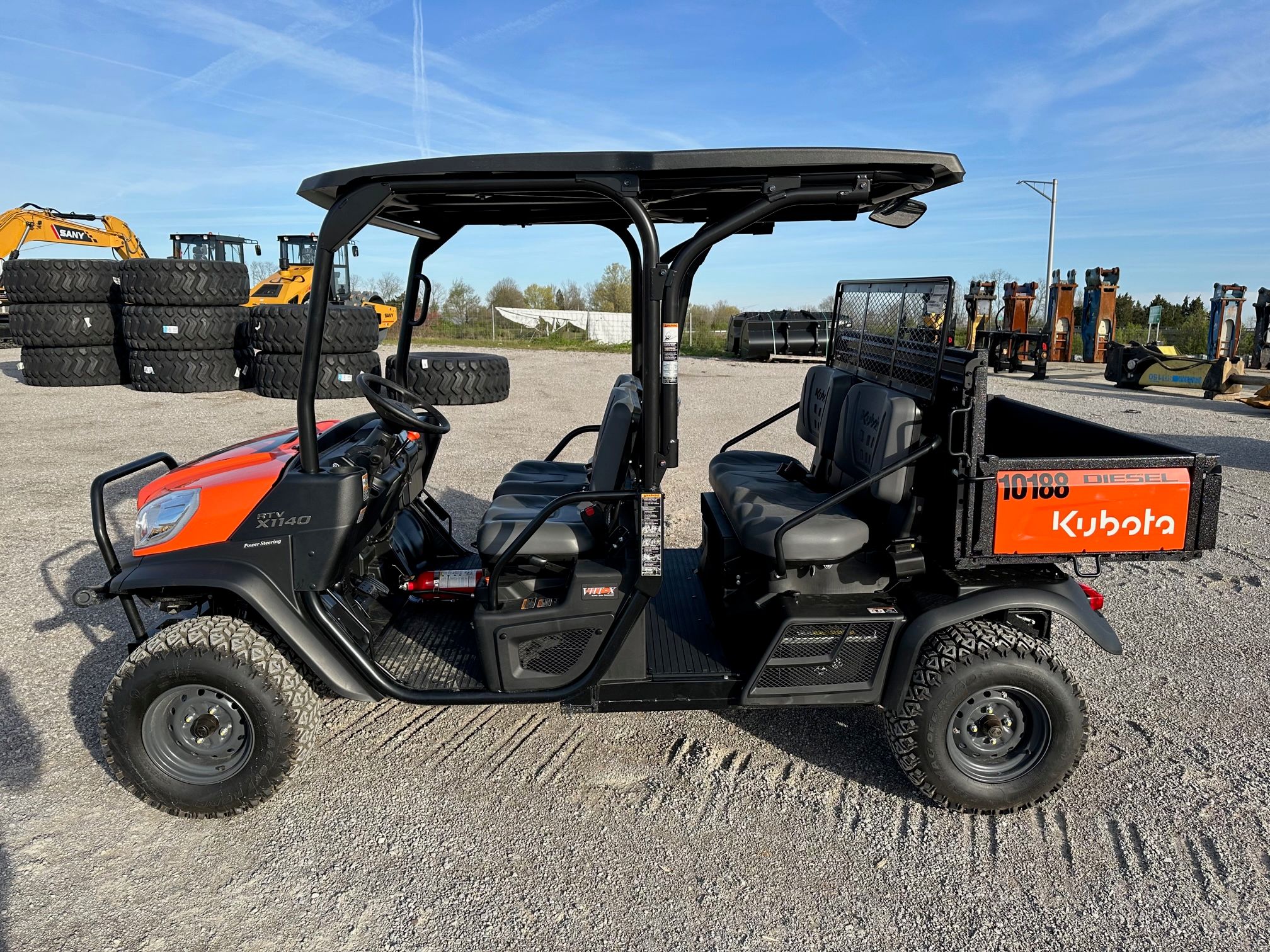 2023 KUBOTA RTV-X1140 Photo 2 Thumbnail
