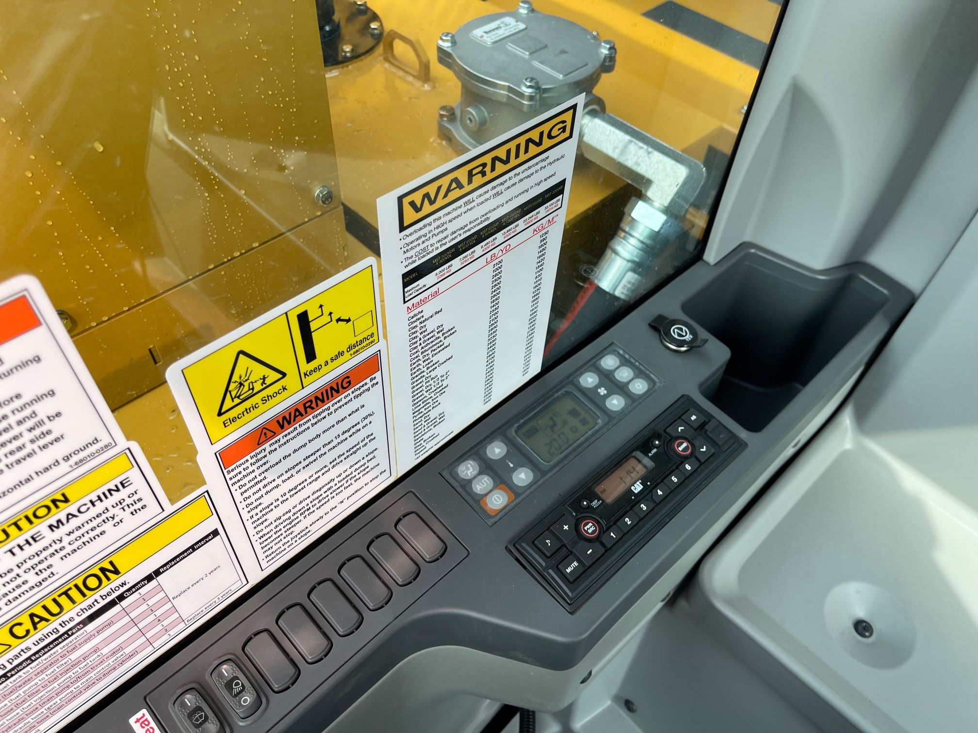 2023 MOROOKA MST 2200VDR Photo 6 Thumbnail