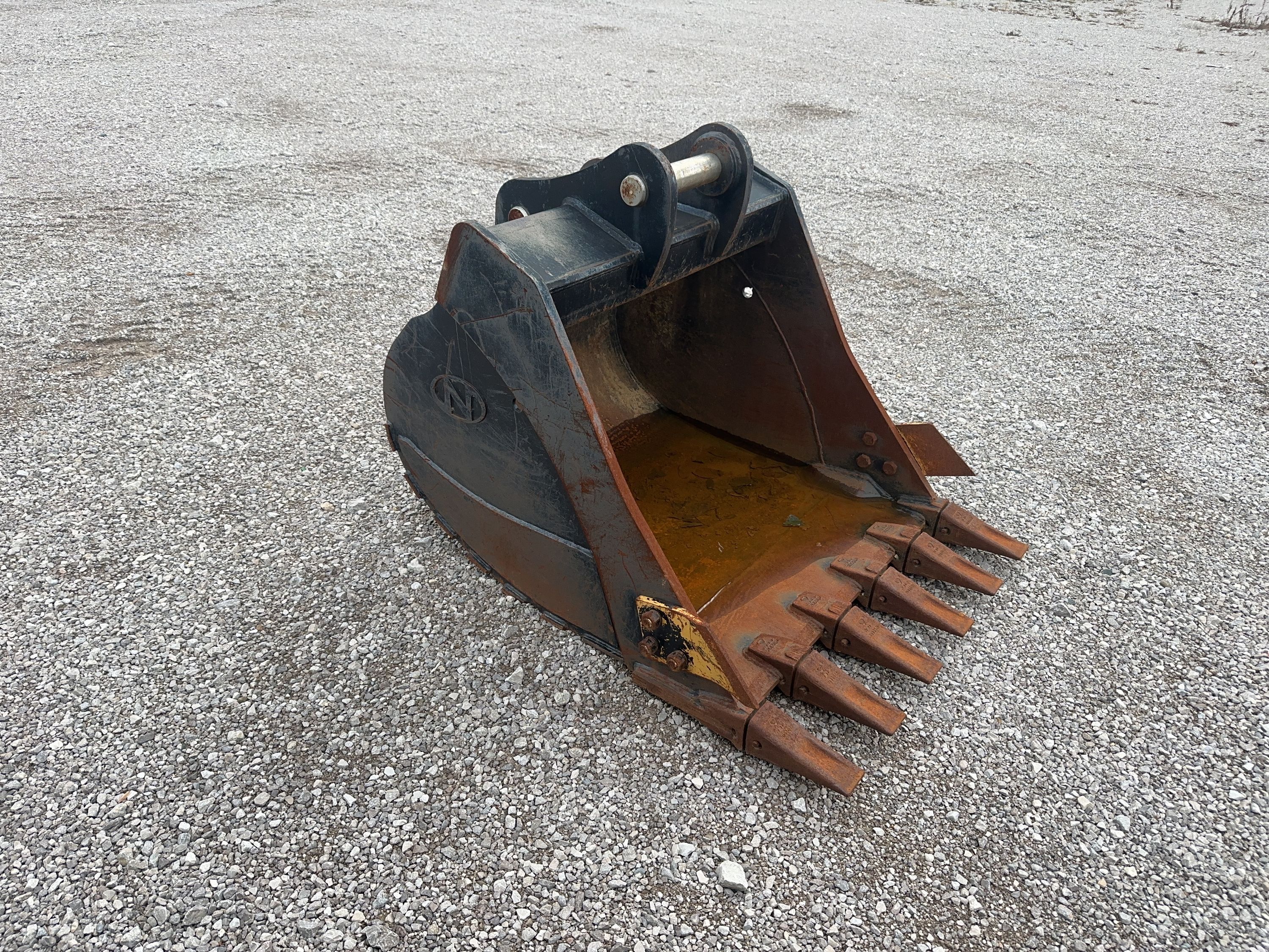 42" EXCAVATOR DIGGING BUCKET 65MM PIN Photo 6 Thumbnail