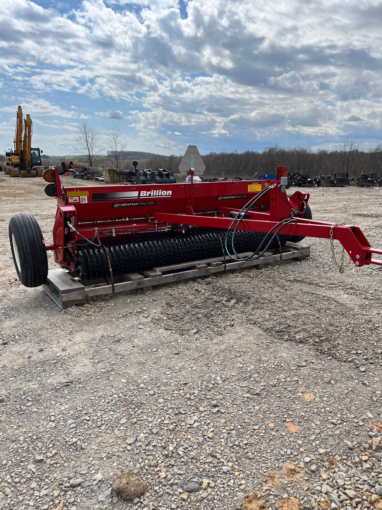 BRILLION 10' SSB SURE-STAND SEEDER Photo 4 Thumbnail