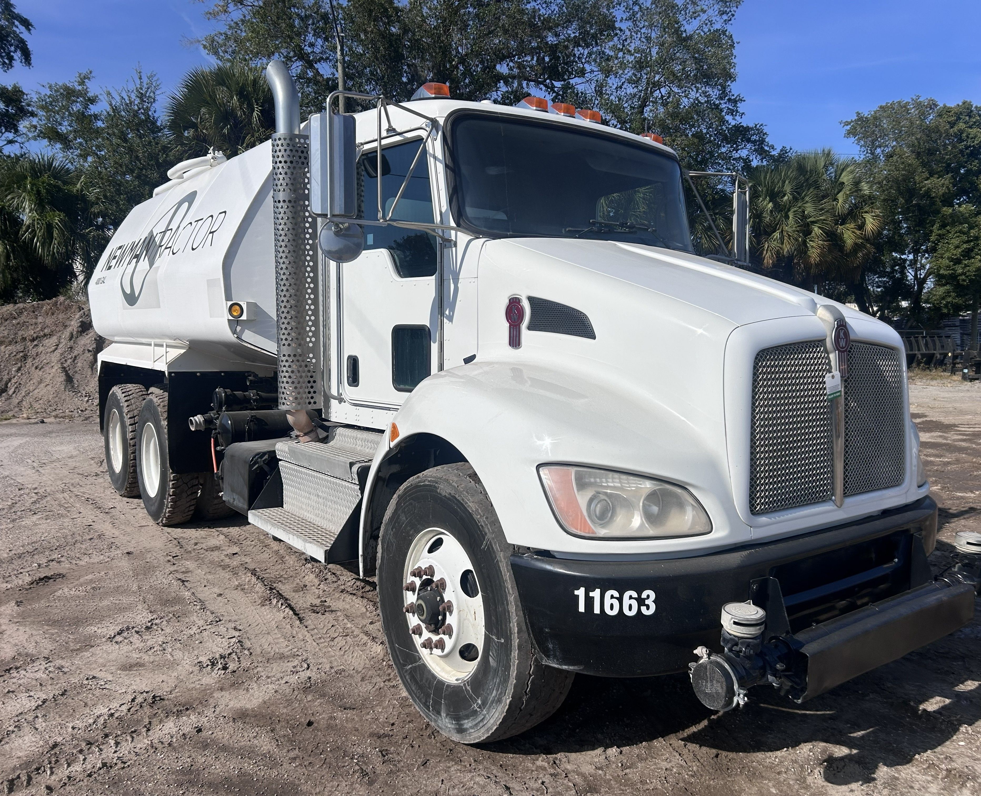 2020 KENWORTH T370 WATER Photo 6 Thumbnail