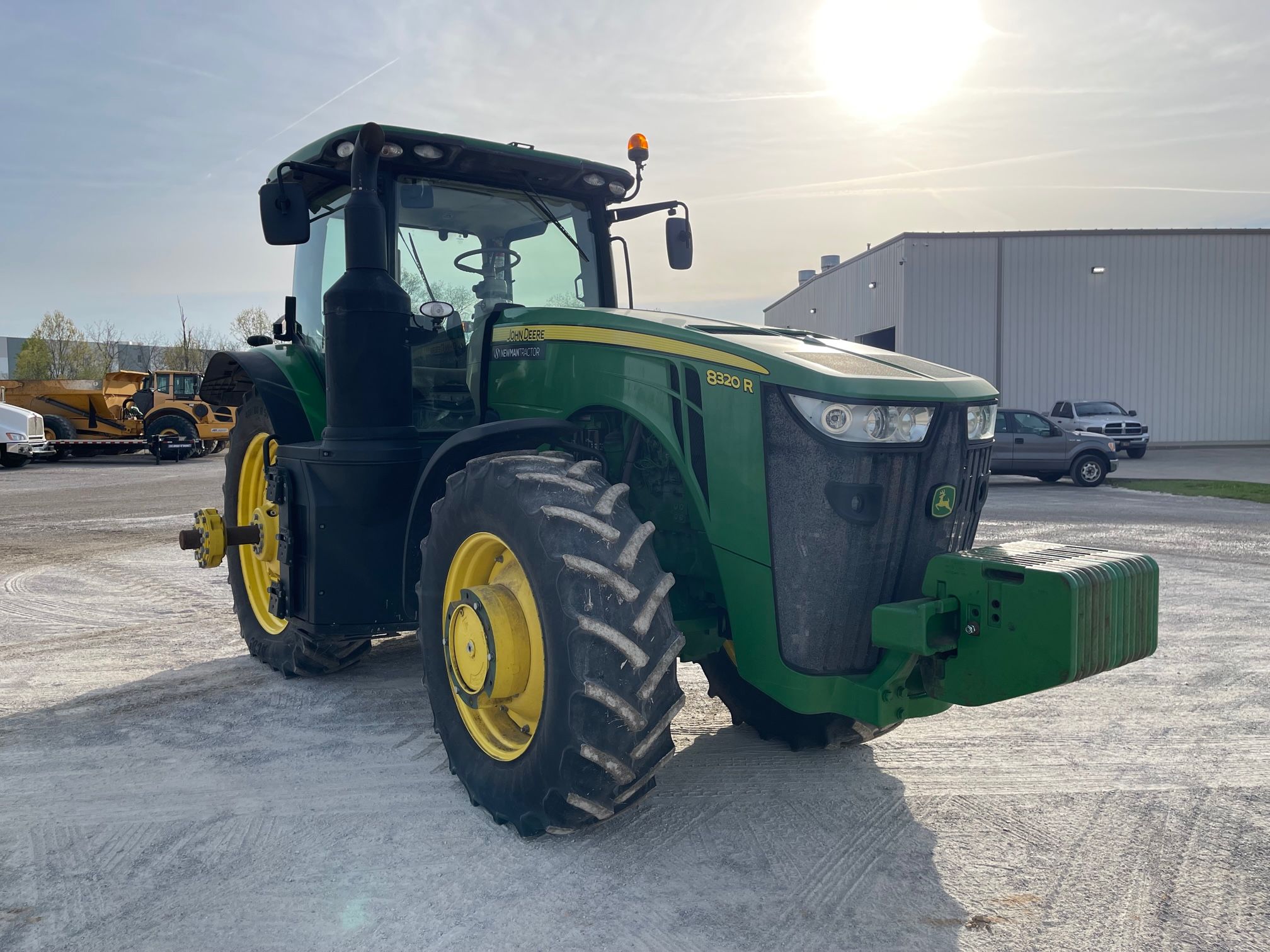 2019 JOHN DEERE 8320R Photo 5 Thumbnail