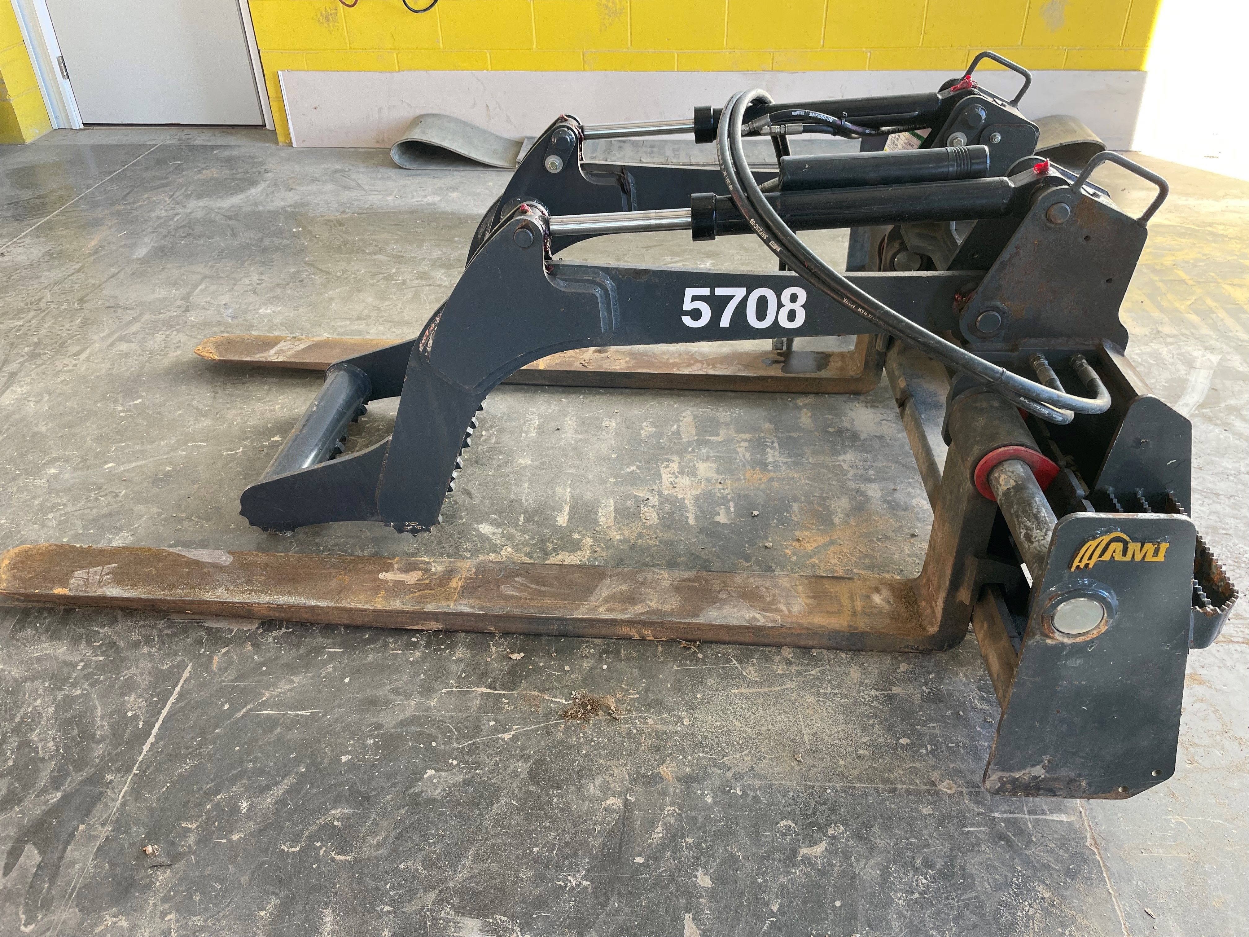 AMI RIG MAT GRAPPLE FOR JOHN DEERE 333G SKID STEER Photo 1 Thumbnail