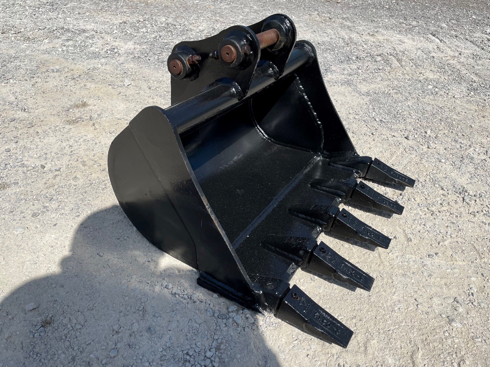 24" BUCKET FOR SY16C Photo 5 Thumbnail