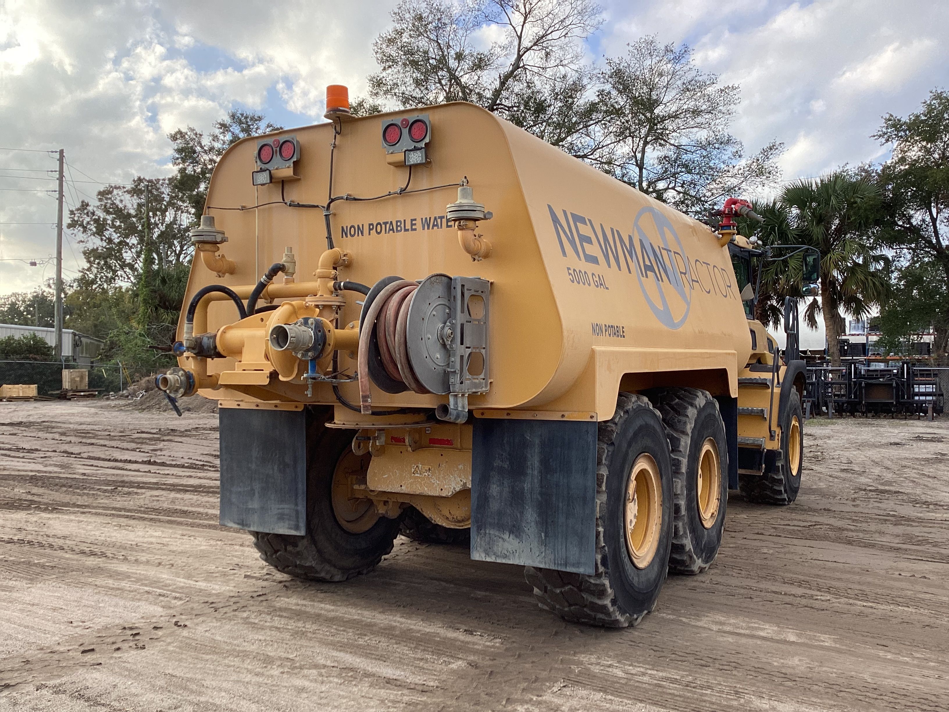 2019 HAMILTON HH5KS-AT 5K GALLON WATER TANK Photo 3 Thumbnail