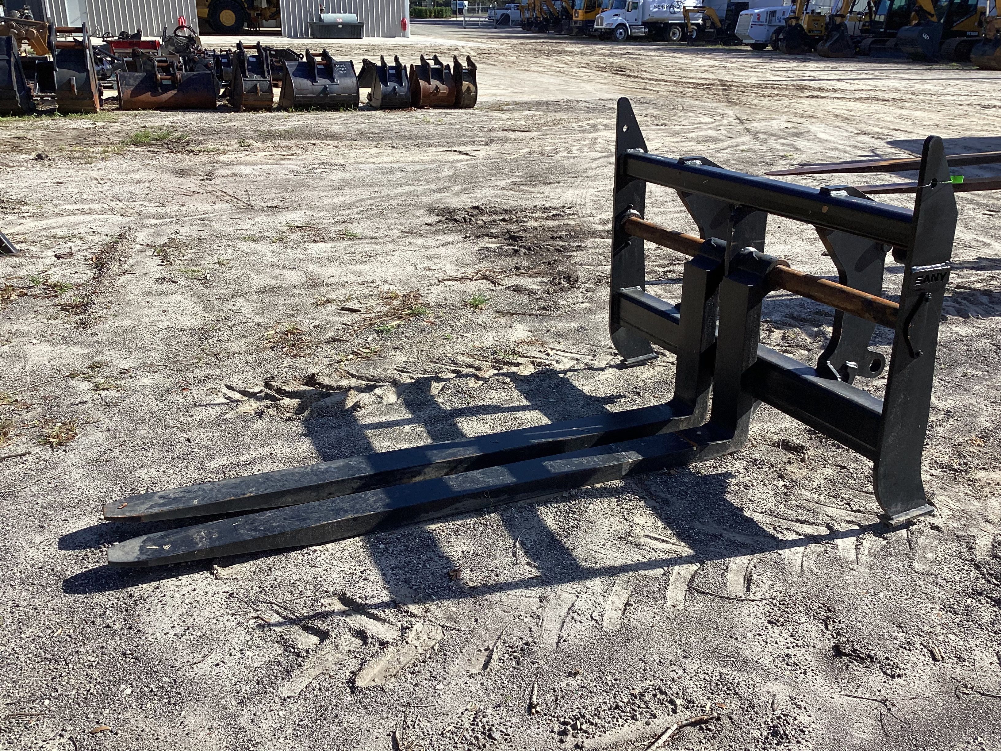 84" FORKS FOR JRB416 COUPLER Photo 3 Thumbnail