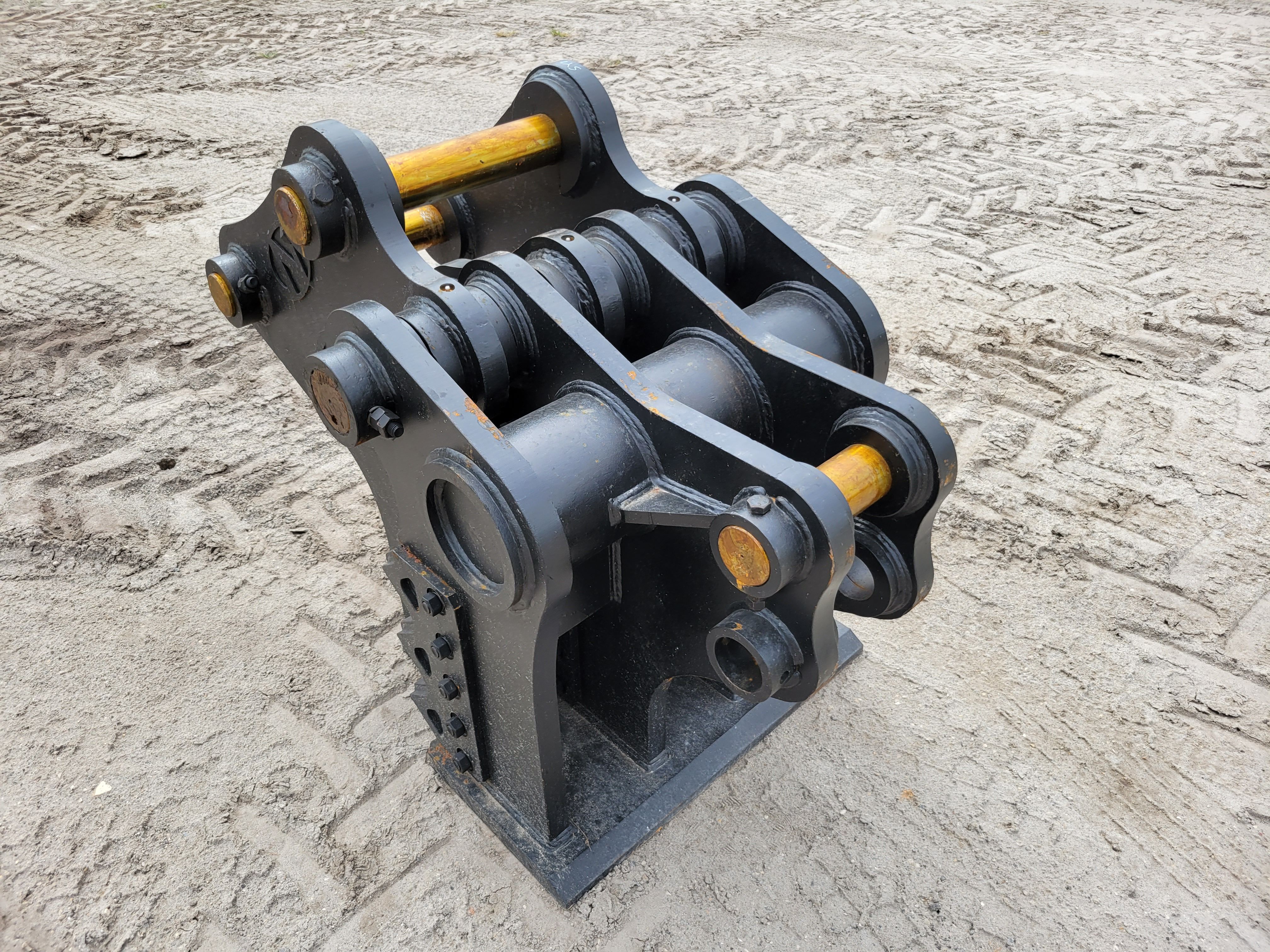 CONCRETE PULVERIZER Photo 3 Thumbnail