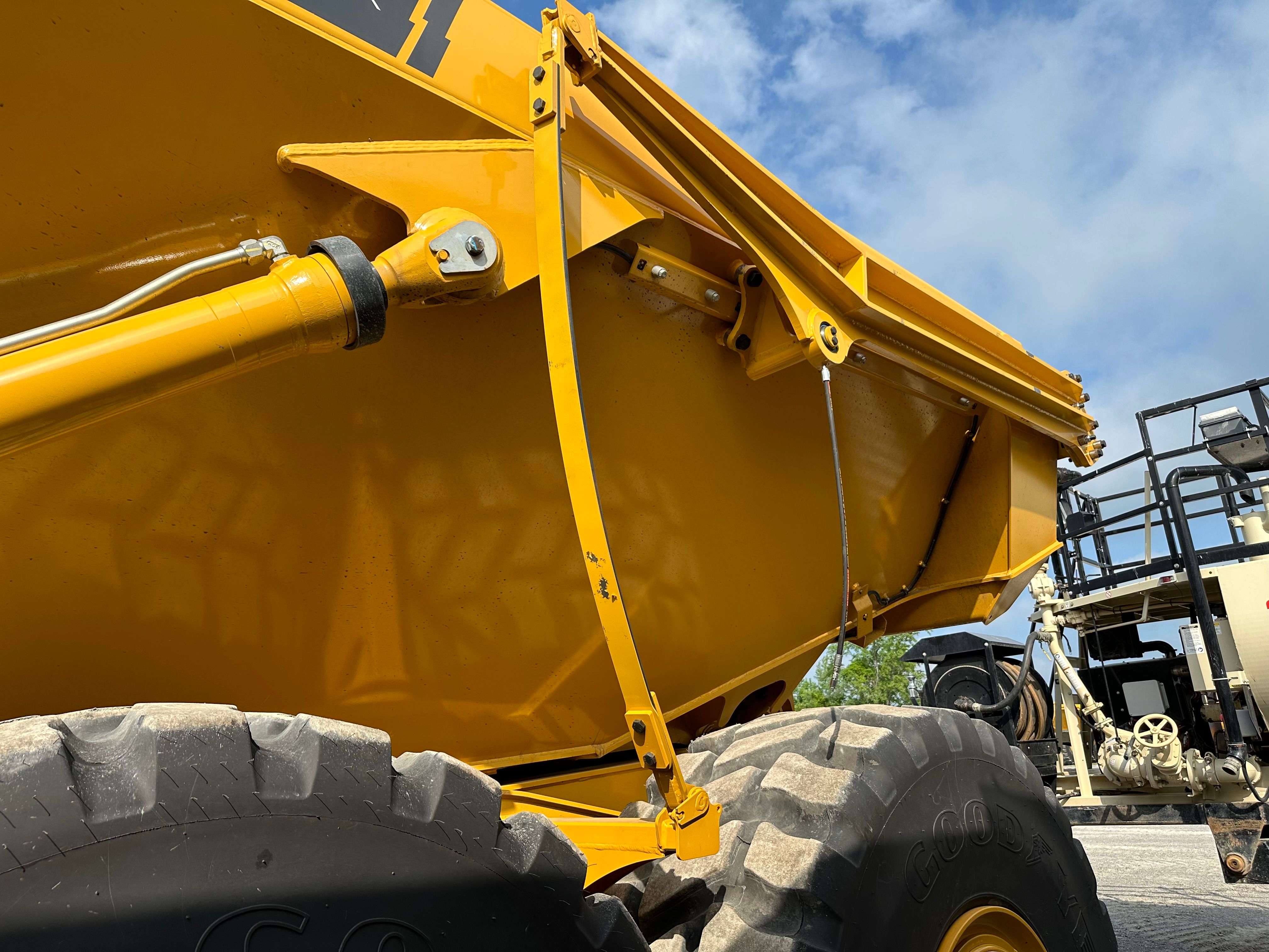 BELL B45E TAILGATE Photo 3 Thumbnail