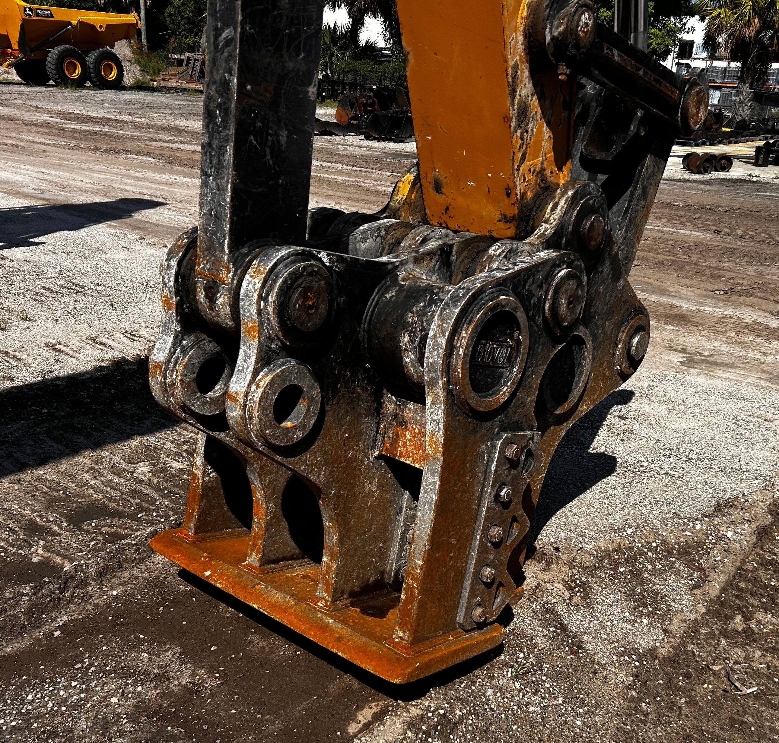 CONCRETE PULVERIZER Photo 1 Thumbnail