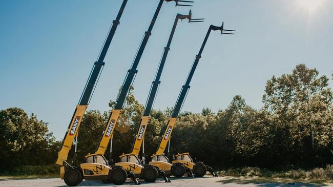 Telehandlers-lined-up