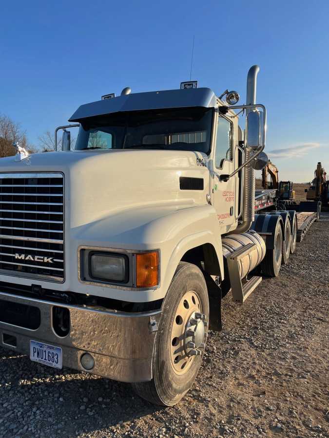 2016 MACK CHU613 Photo 1
